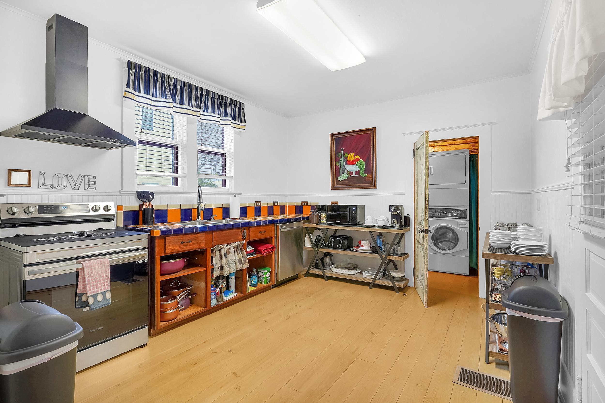 Image 25 of 67 For 31 Sanford Street