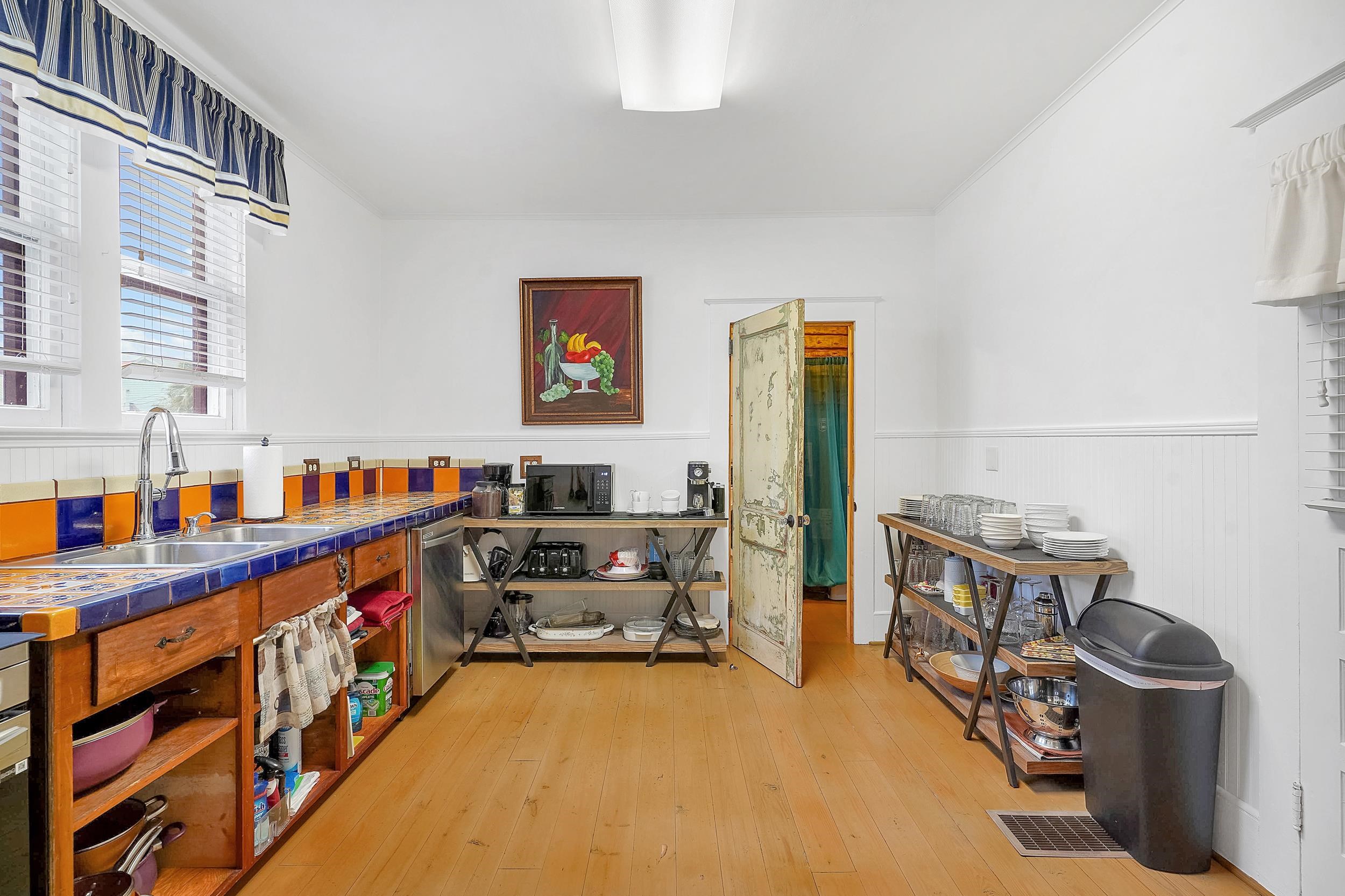 Image 26 of 67 For 31 Sanford Street