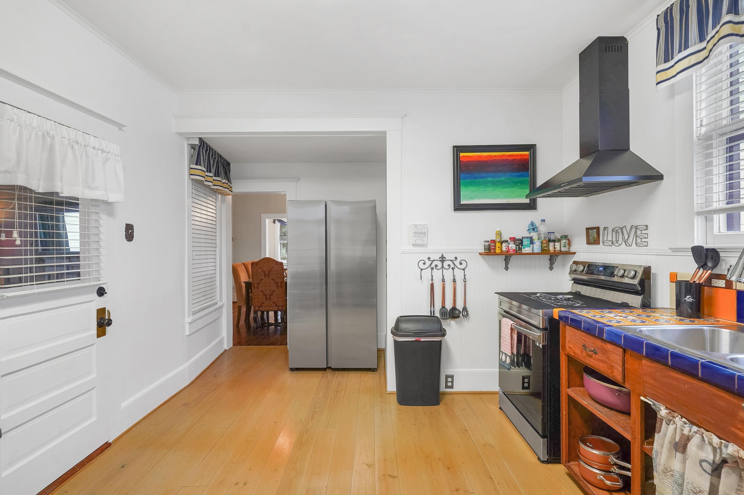 Image 27 of 67 For 31 Sanford Street