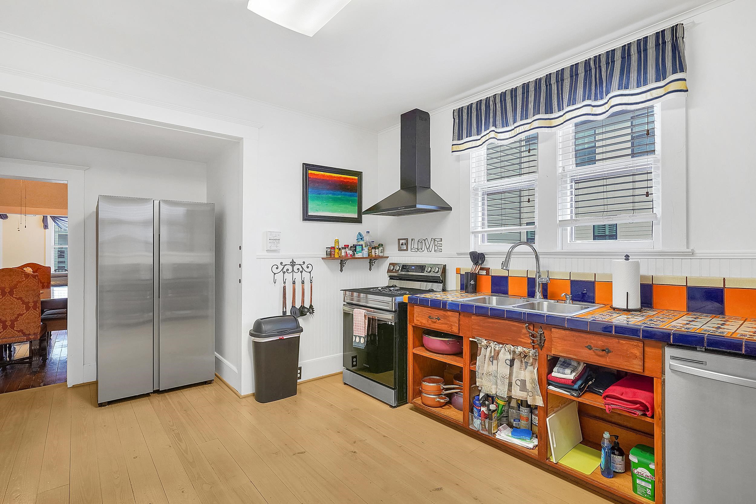 Image 28 of 67 For 31 Sanford Street