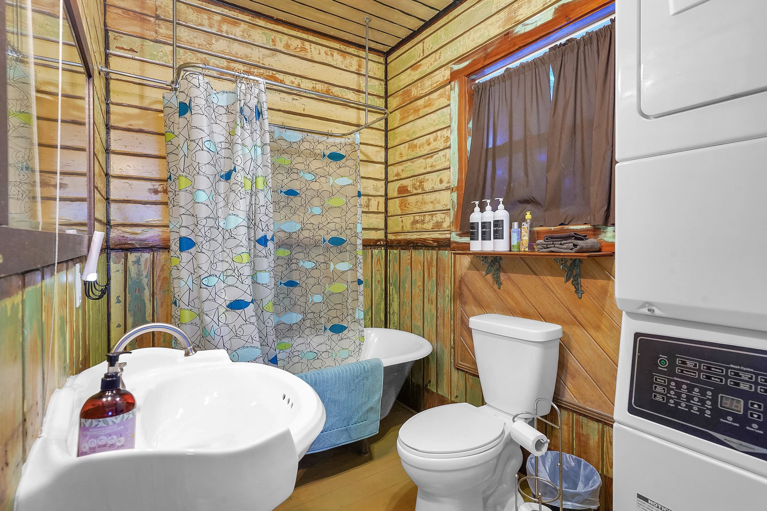 Image 29 of 67 For 31 Sanford Street