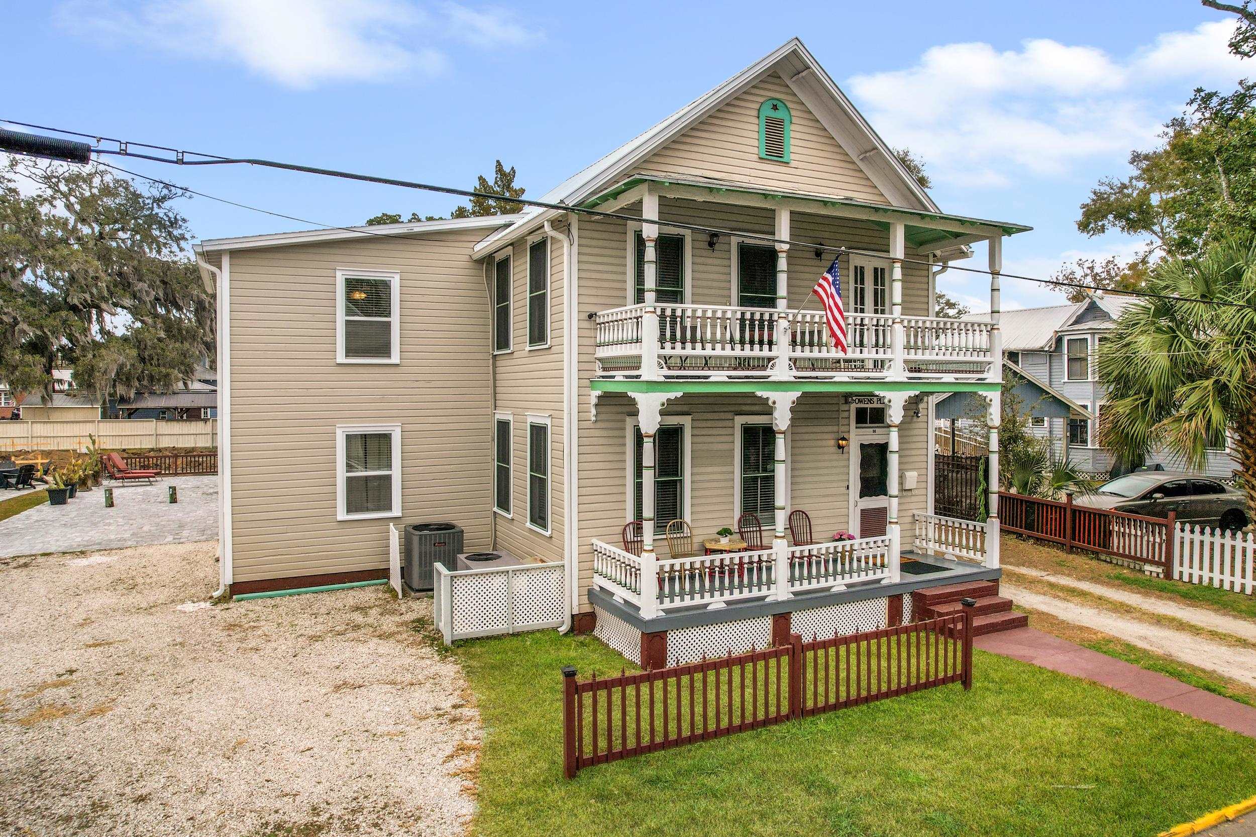 Image 3 of 67 For 31 Sanford Street