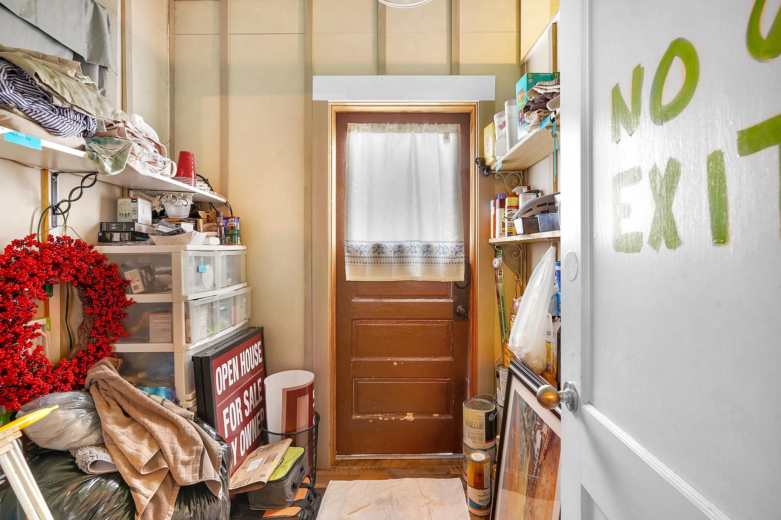 Image 30 of 67 For 31 Sanford Street