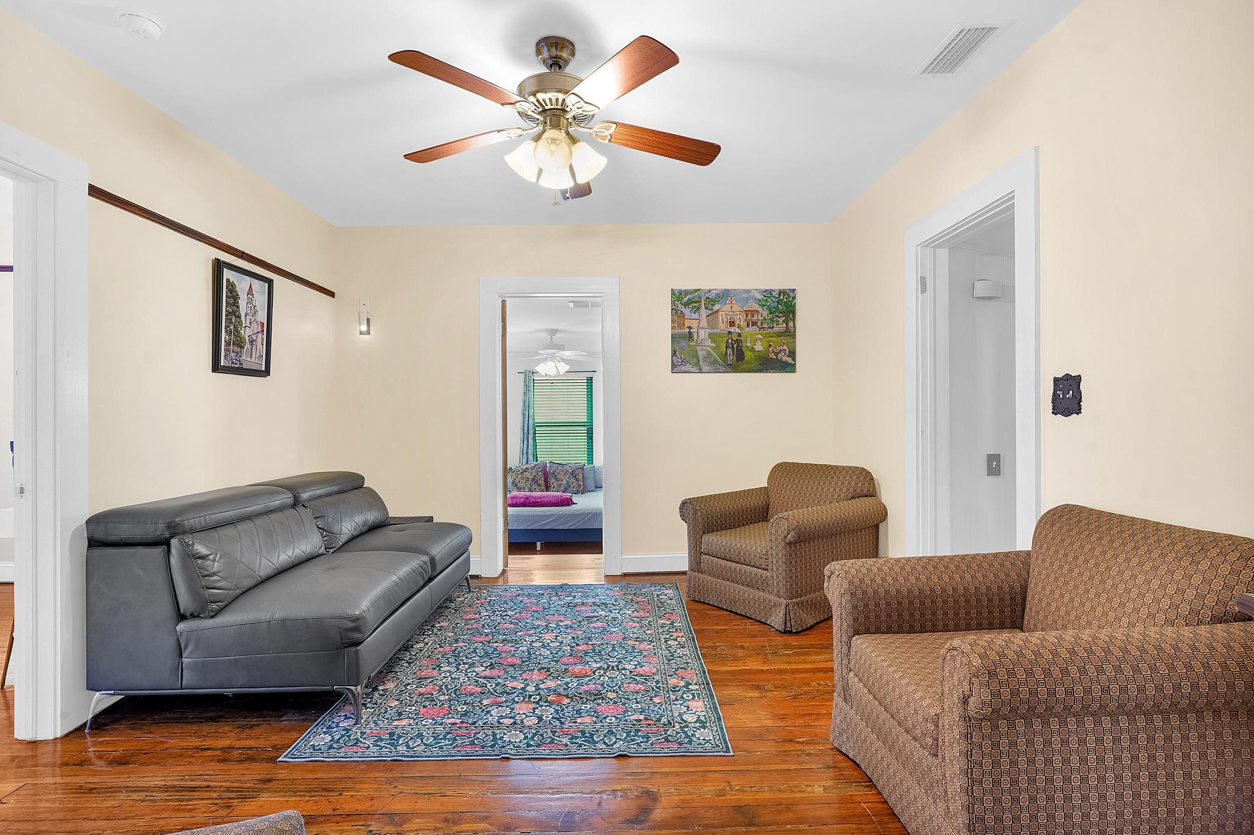 Image 38 of 67 For 31 Sanford Street