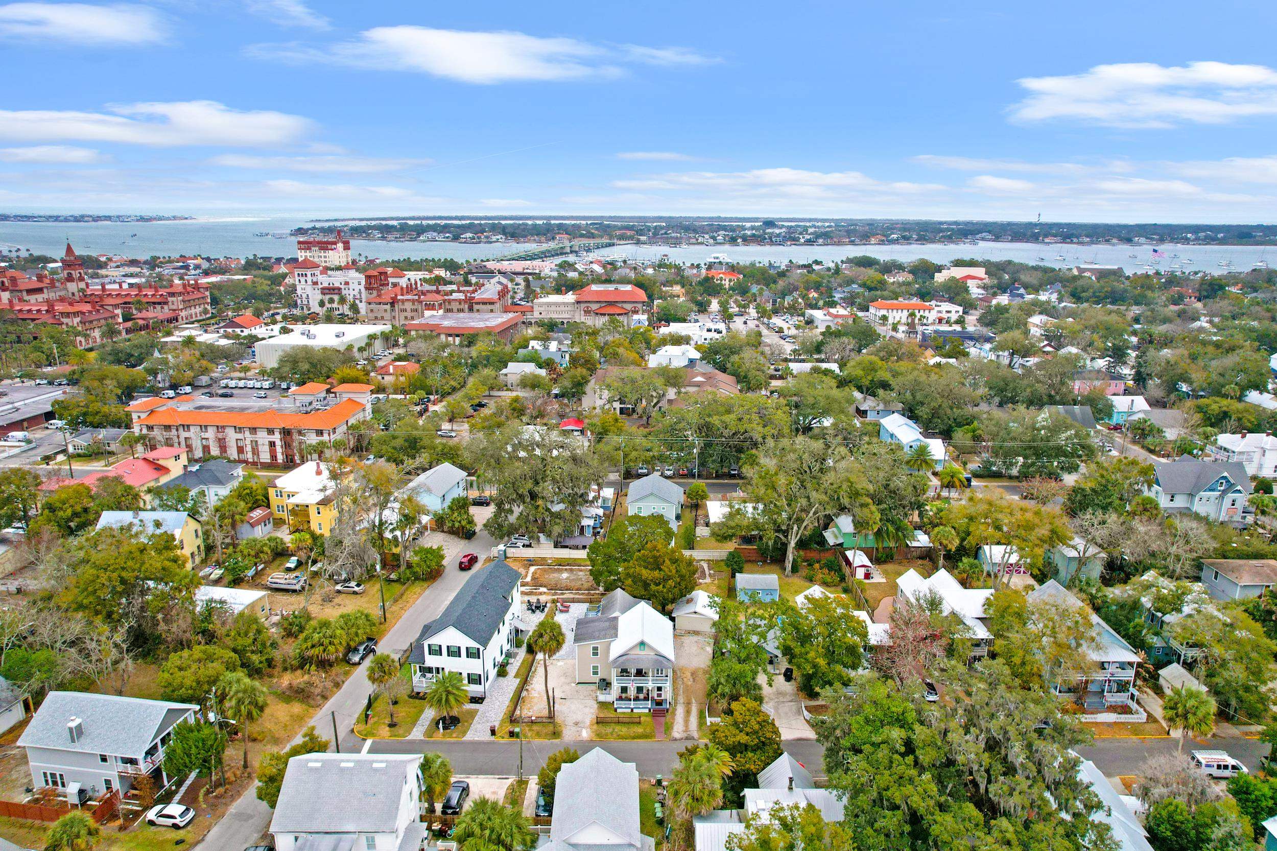 Image 4 of 67 For 31 Sanford Street