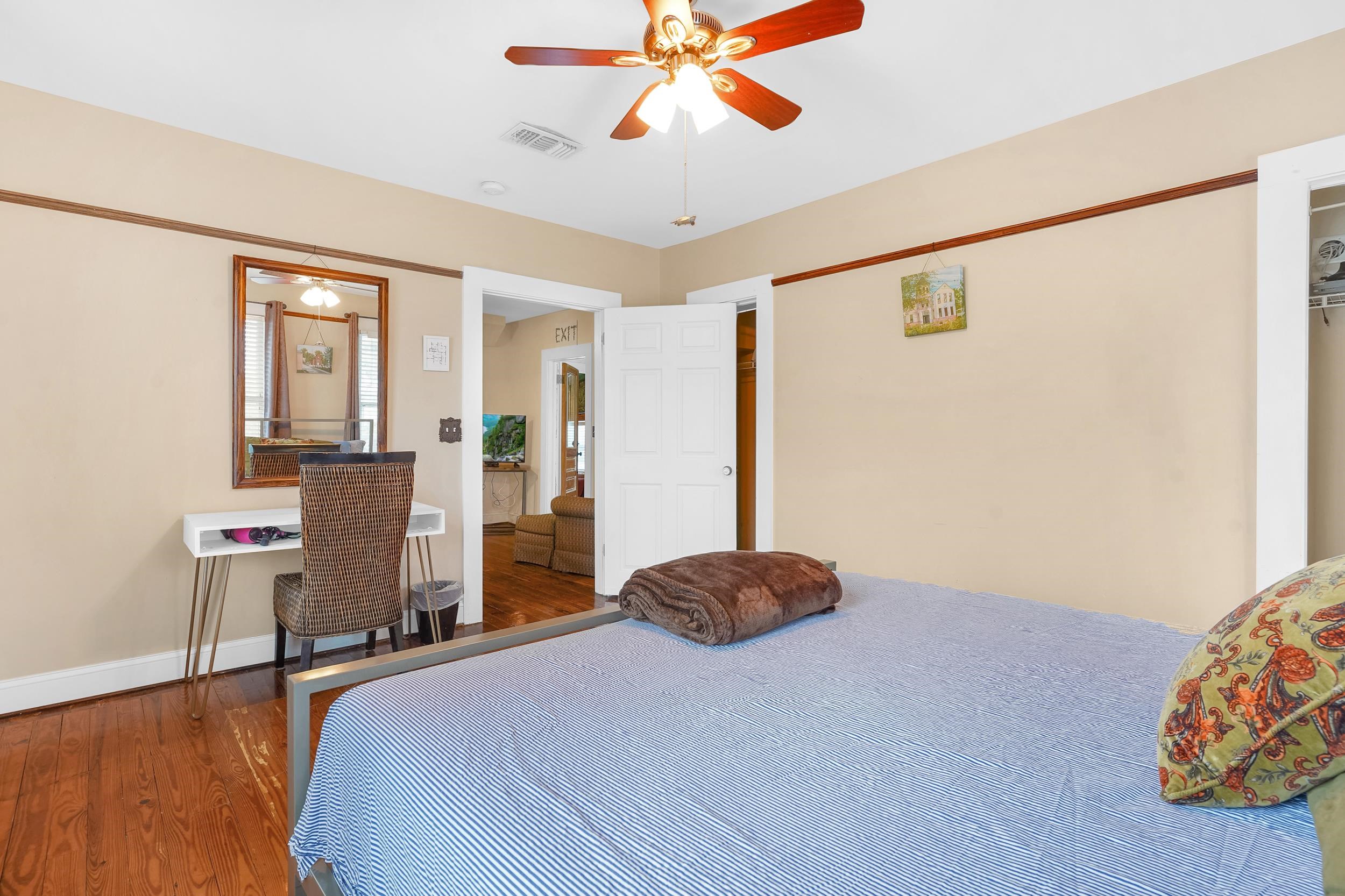 Image 41 of 67 For 31 Sanford Street