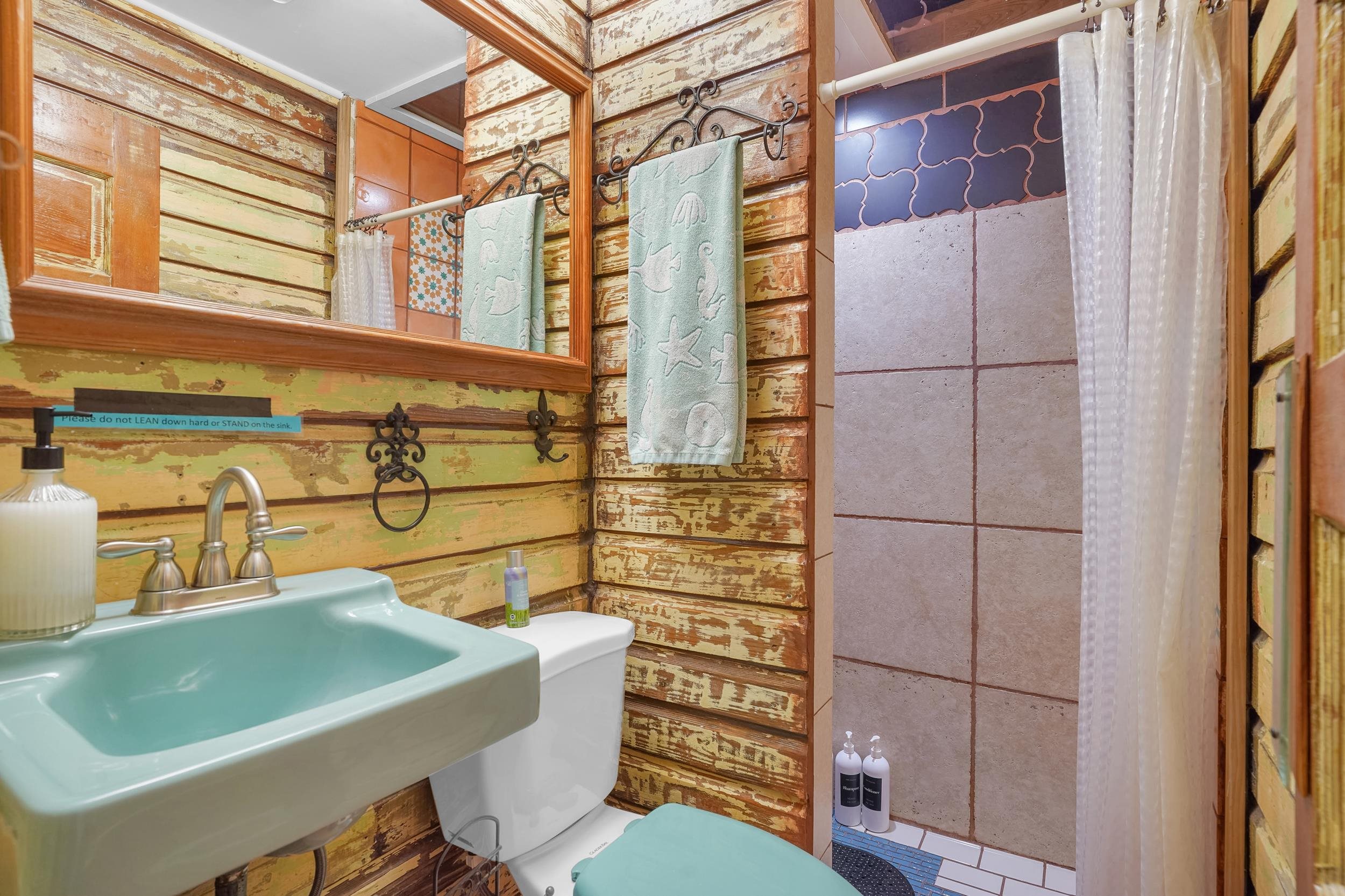 Image 42 of 67 For 31 Sanford Street