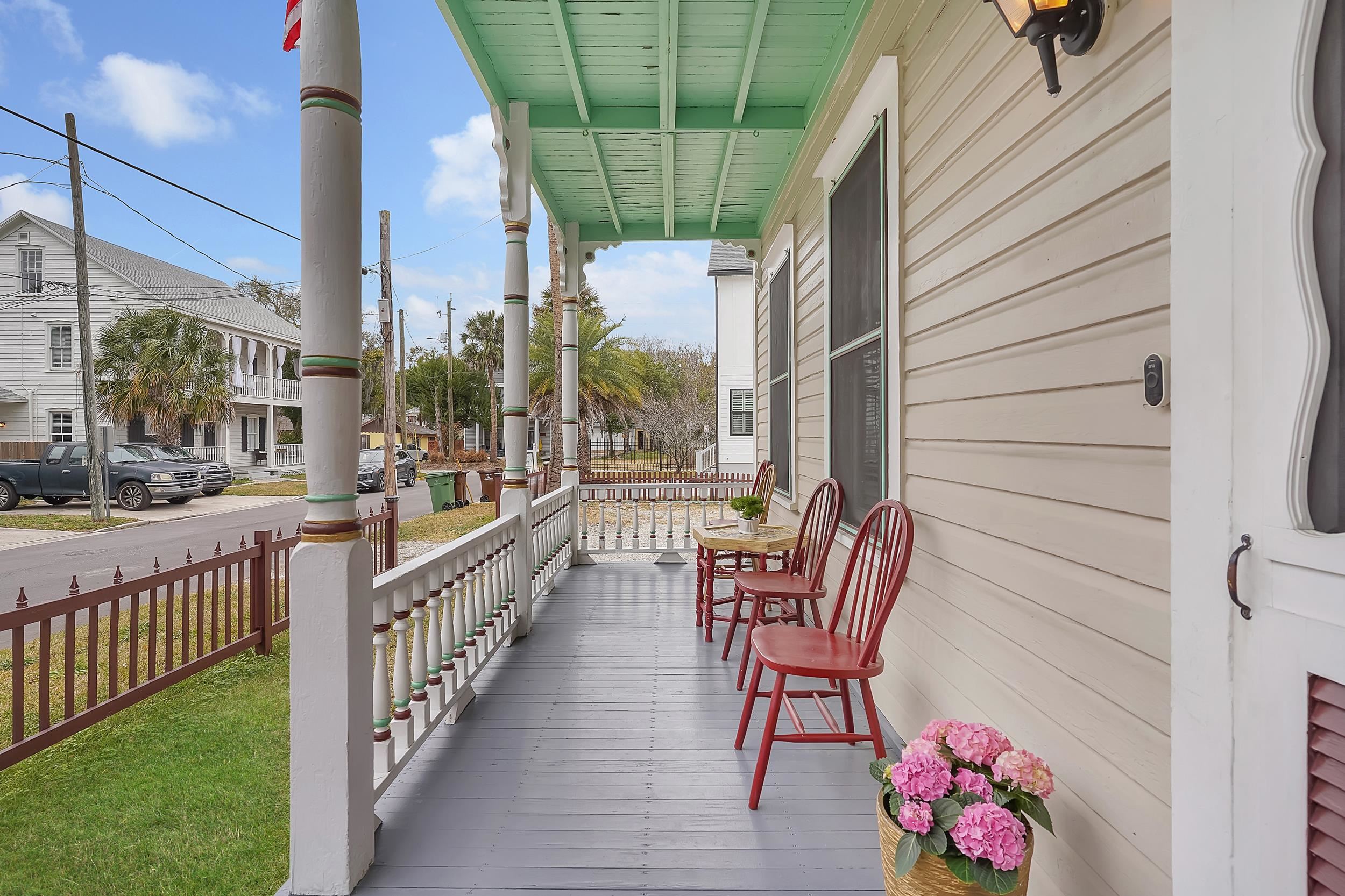 Image 53 of 67 For 31 Sanford Street