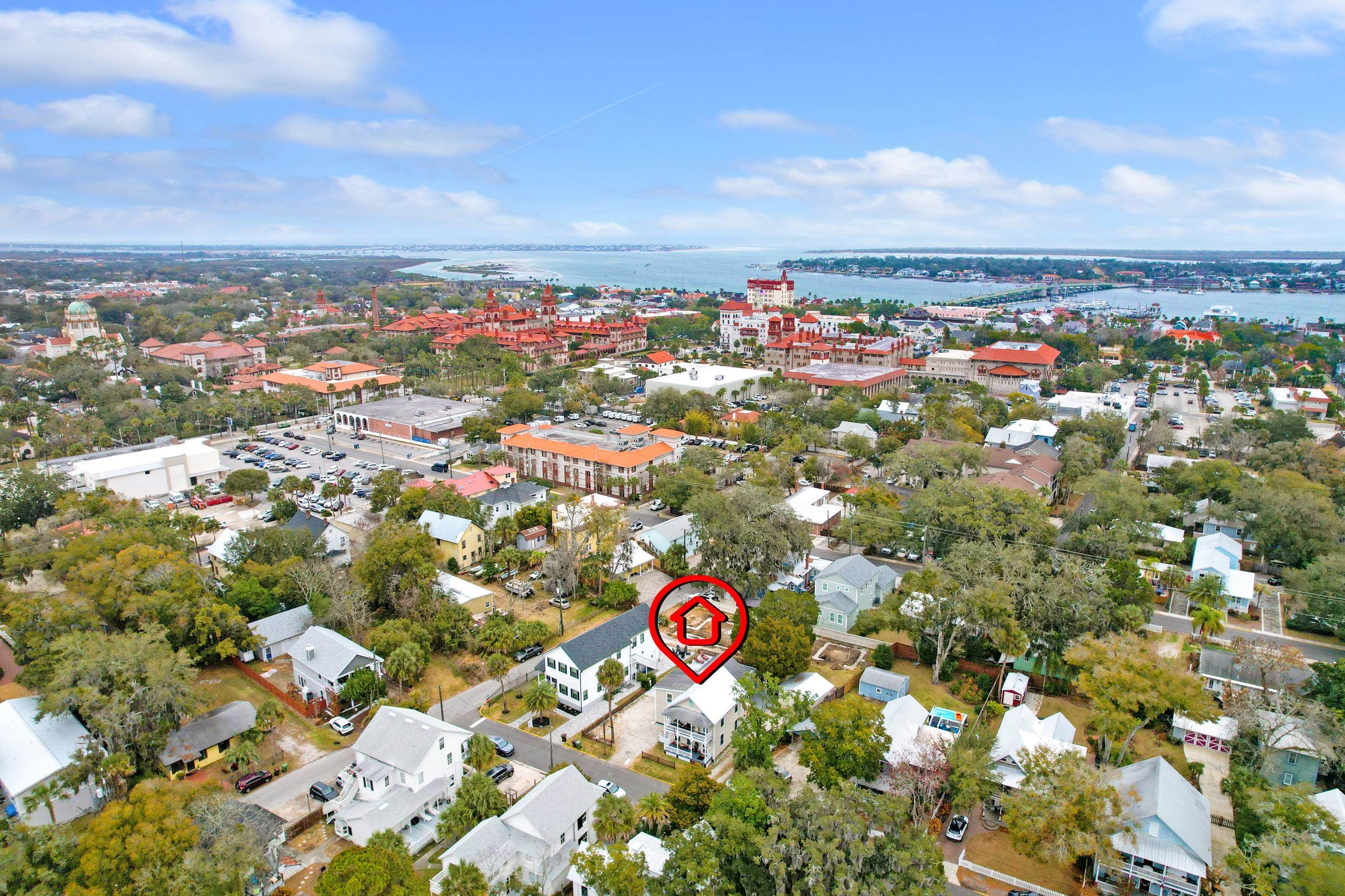 Image 7 of 67 For 31 Sanford Street