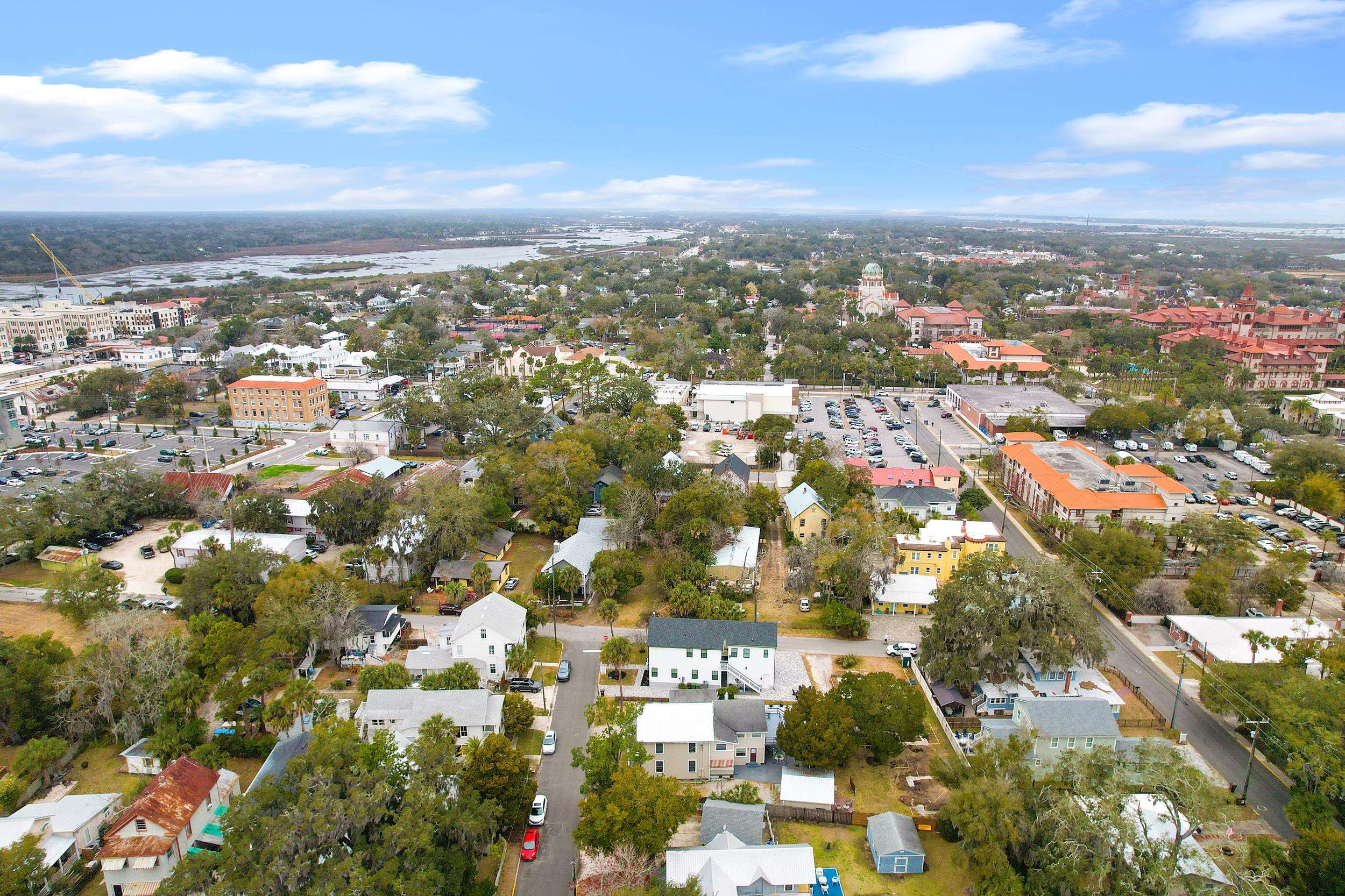 Image 8 of 67 For 31 Sanford Street