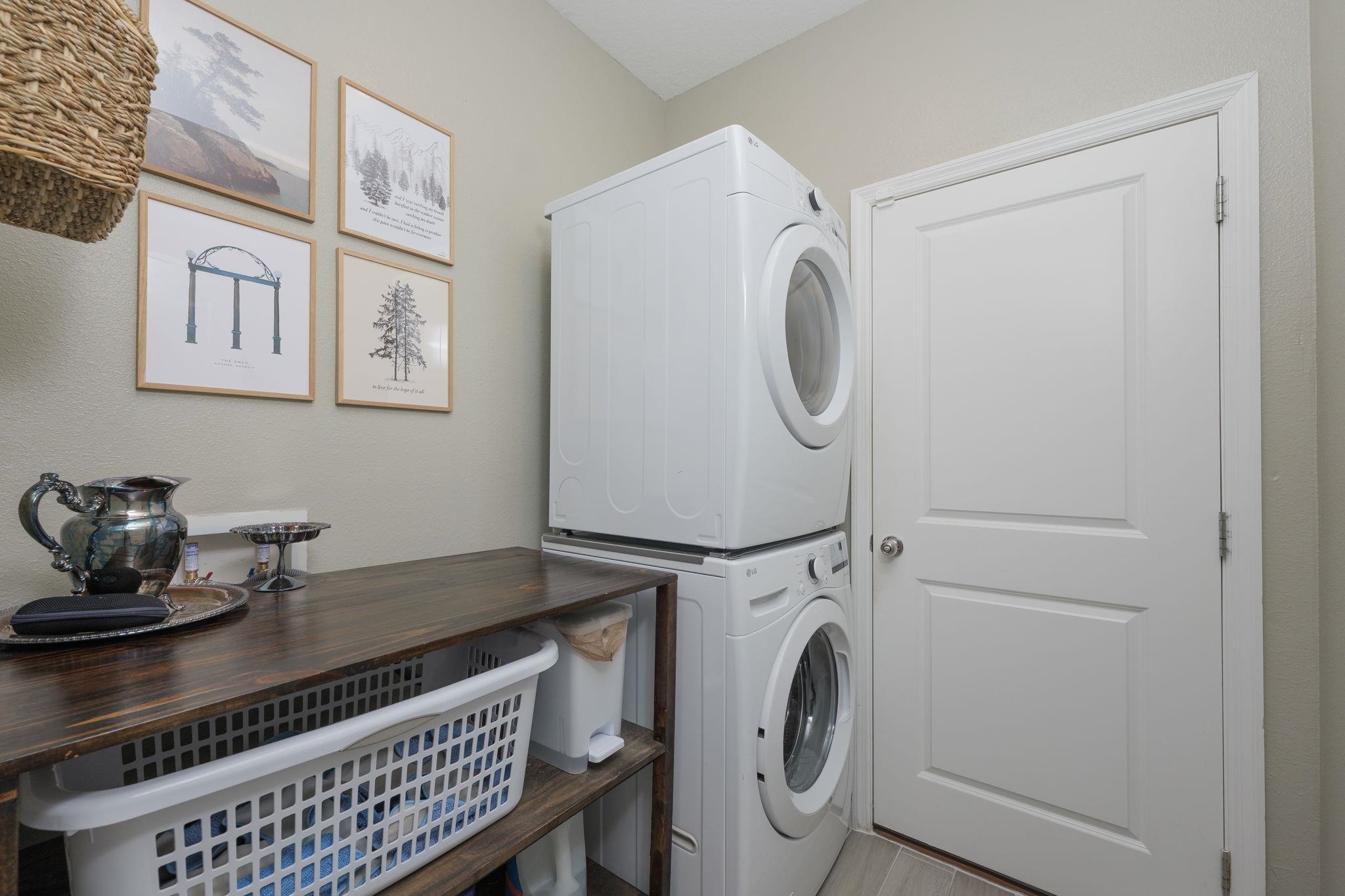 Image 17 of 43 For 28 Seasons Court