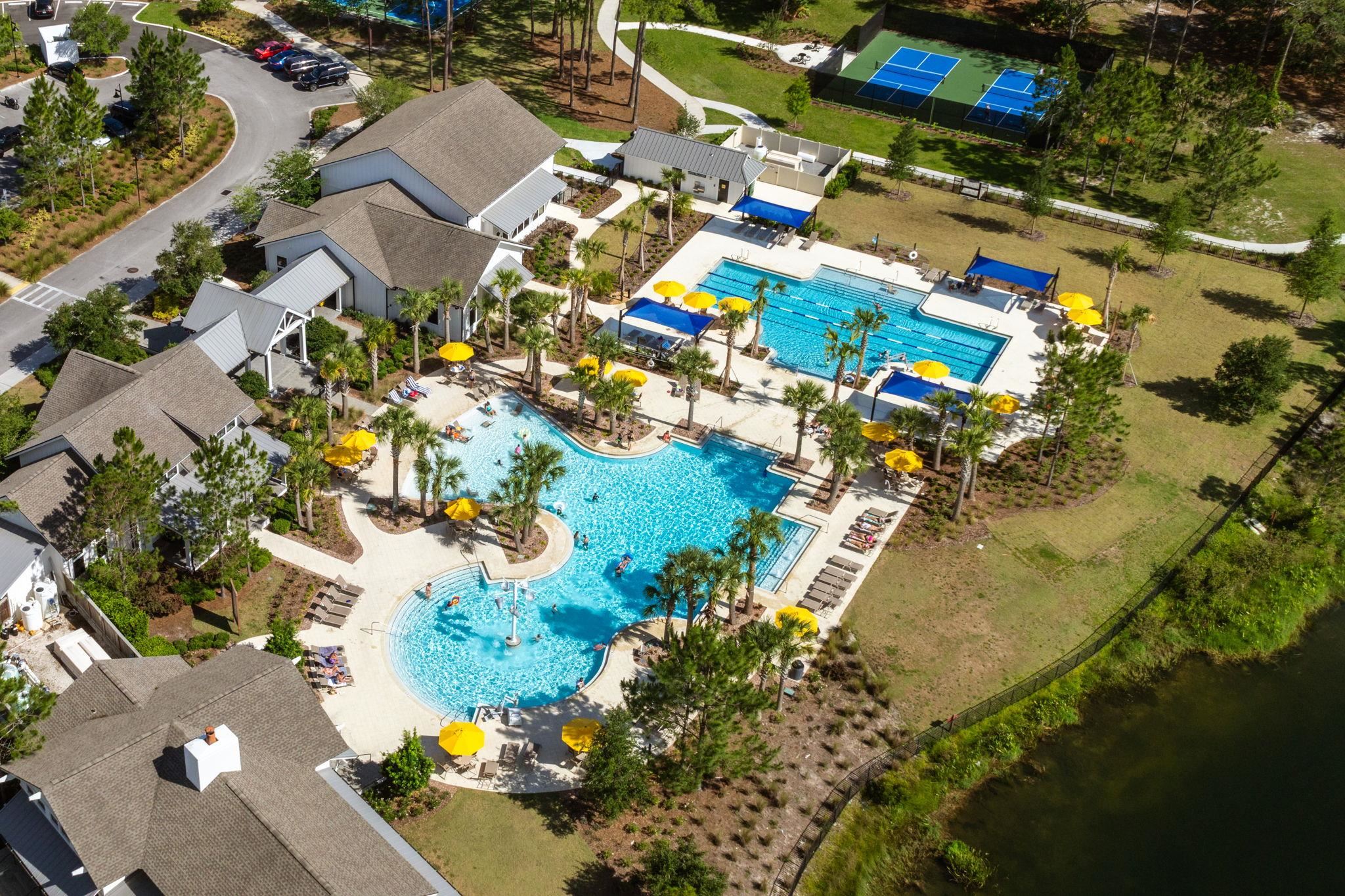 Image 39 of 43 For 28 Seasons Court