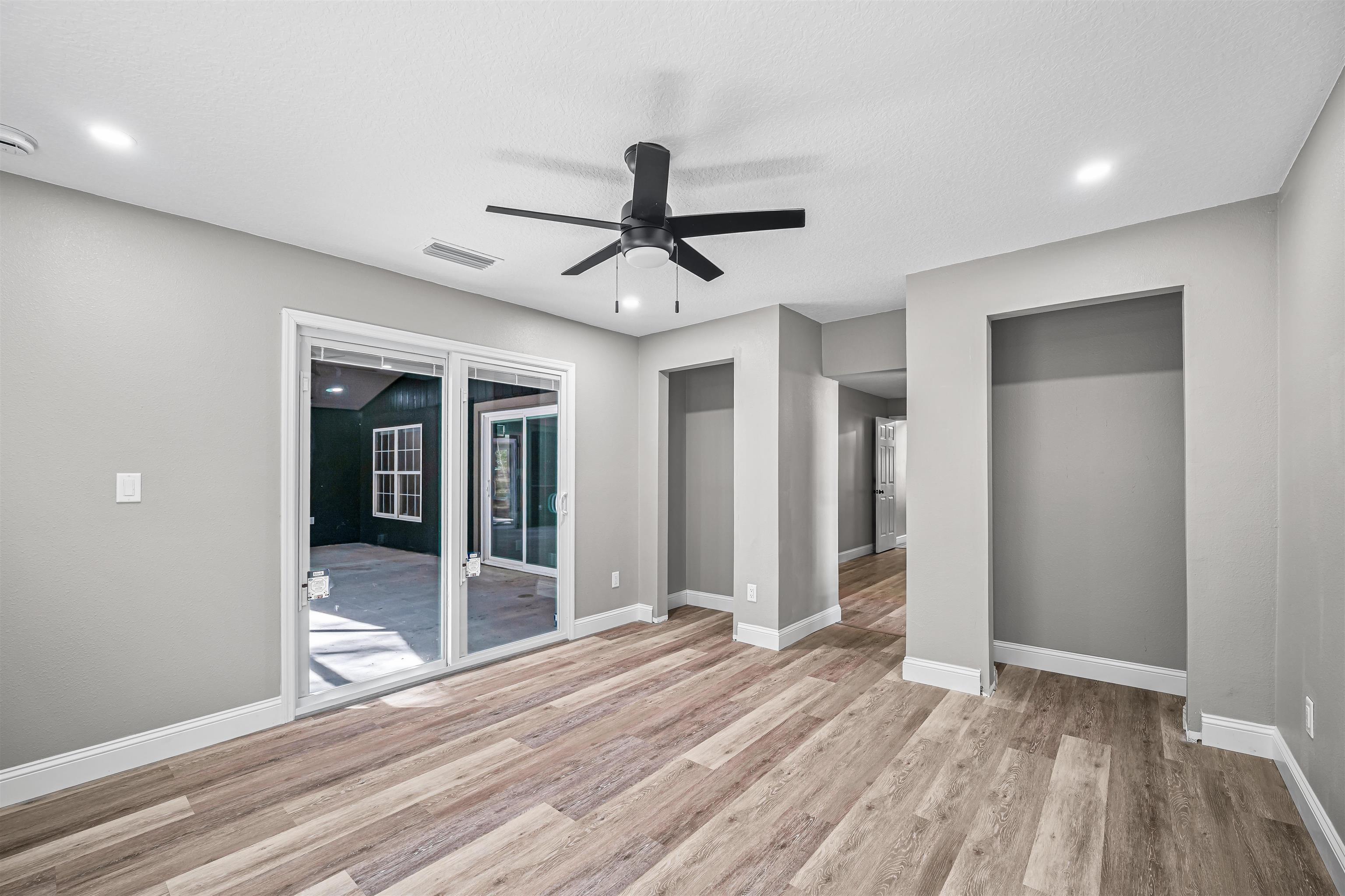 Image 28 of 68 For 2950 Kings Rd