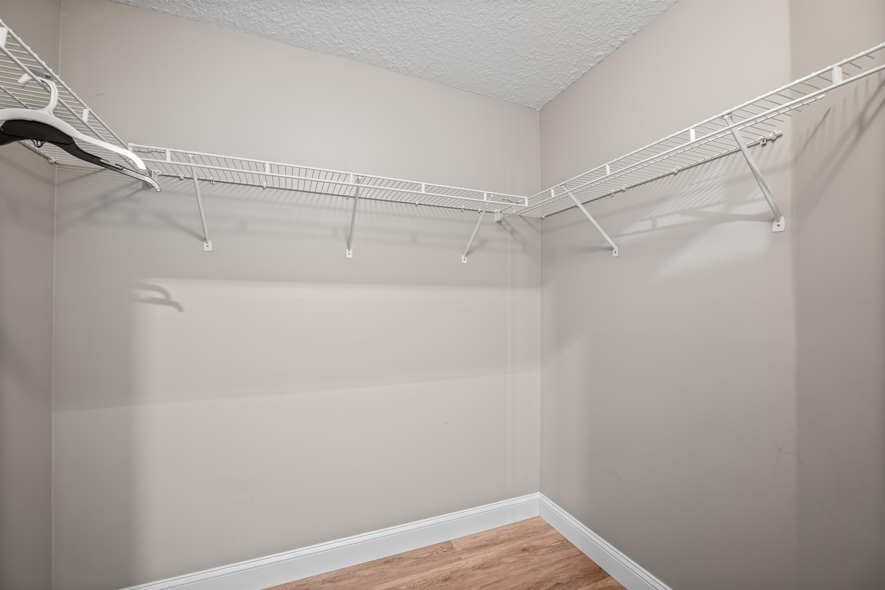 Image 41 of 68 For 2950 Kings Rd