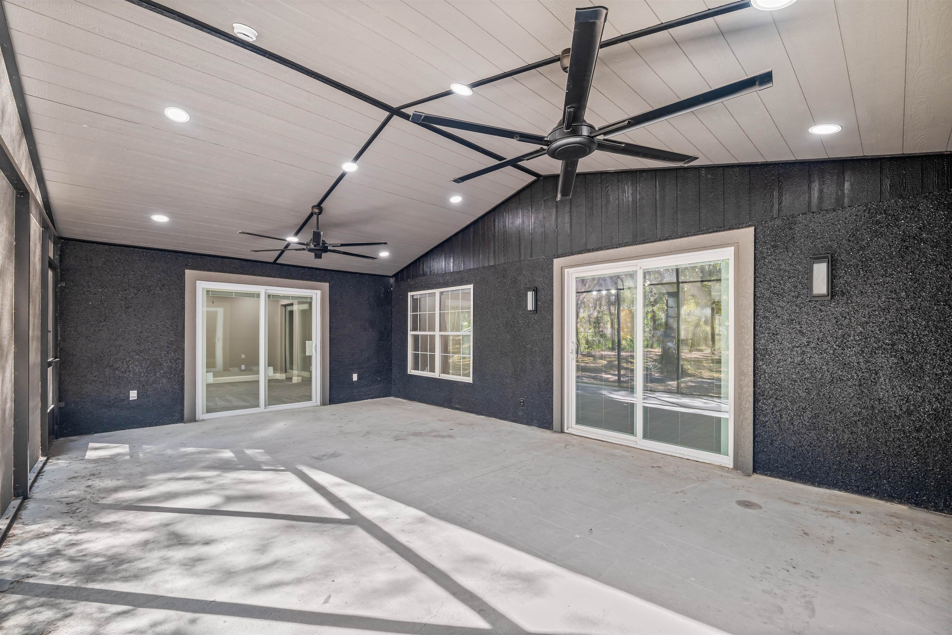 Image 44 of 68 For 2950 Kings Rd