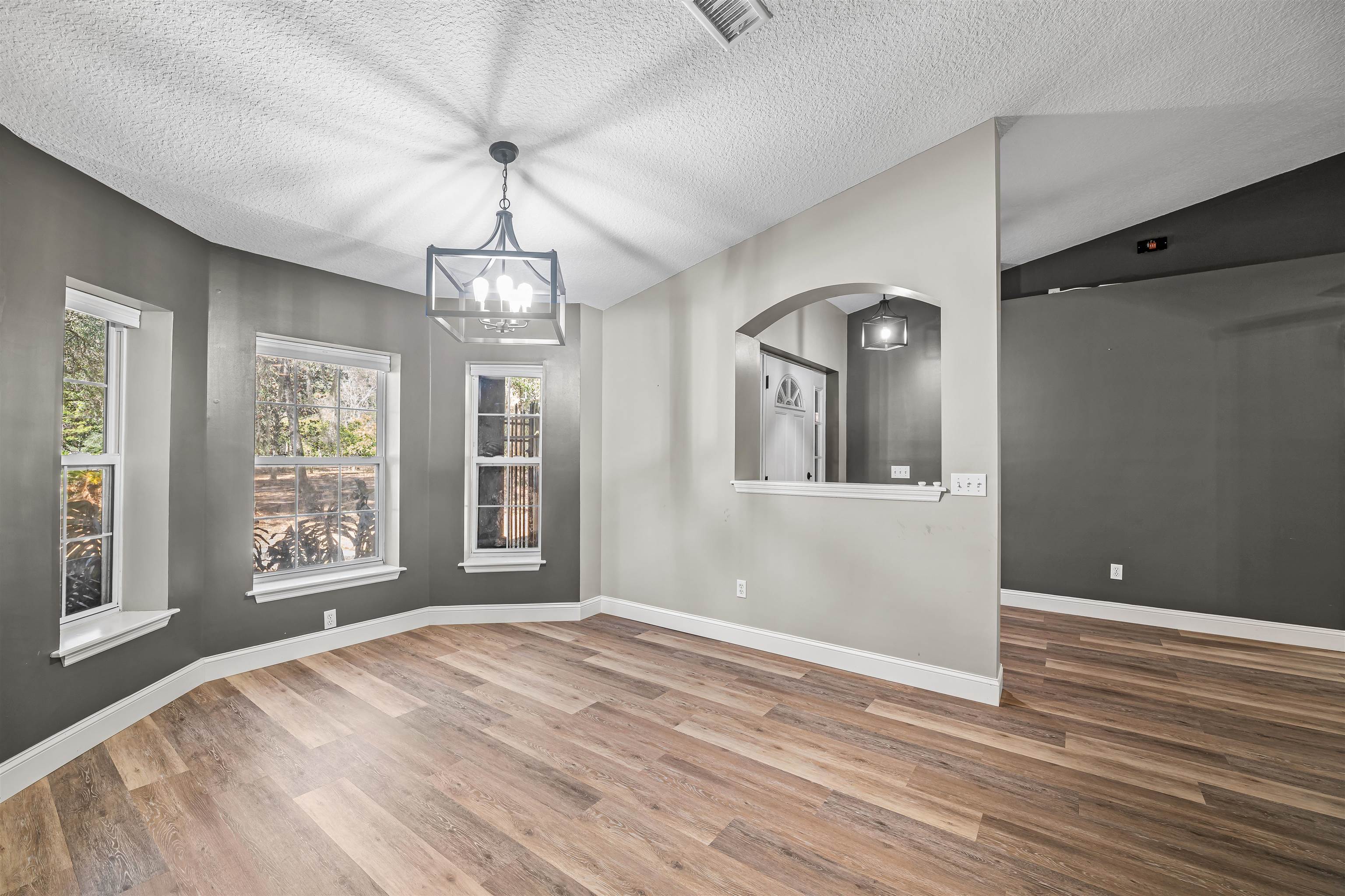 Image 7 of 68 For 2950 Kings Rd