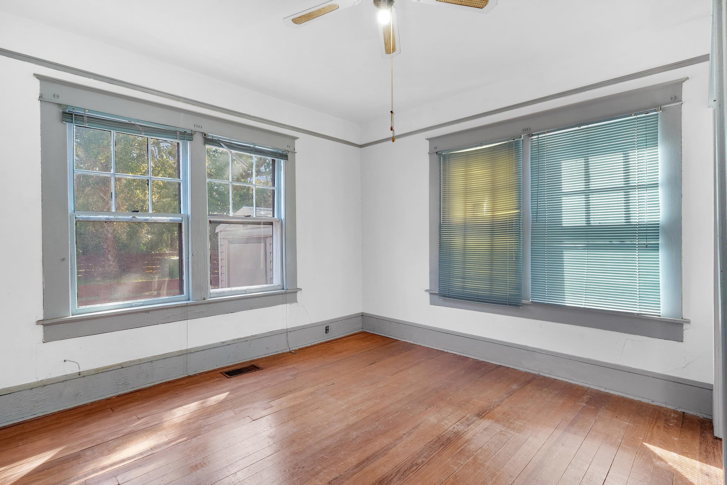 Image 16 of 41 For 134 Washington St