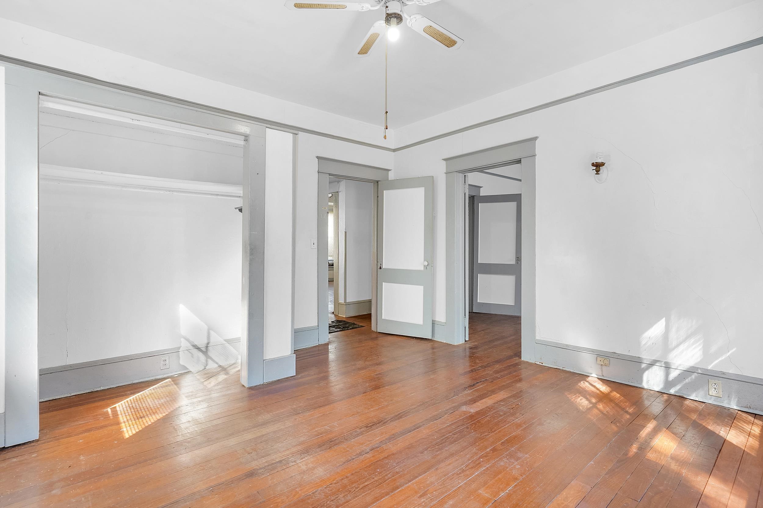 Image 17 of 41 For 134 Washington St