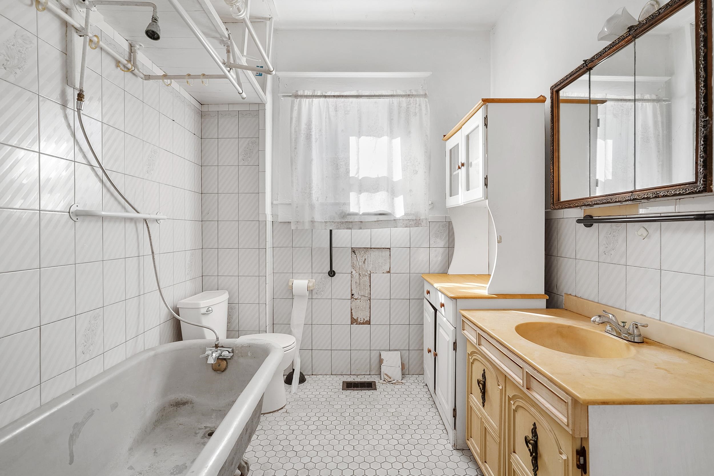 Image 18 of 41 For 134 Washington St