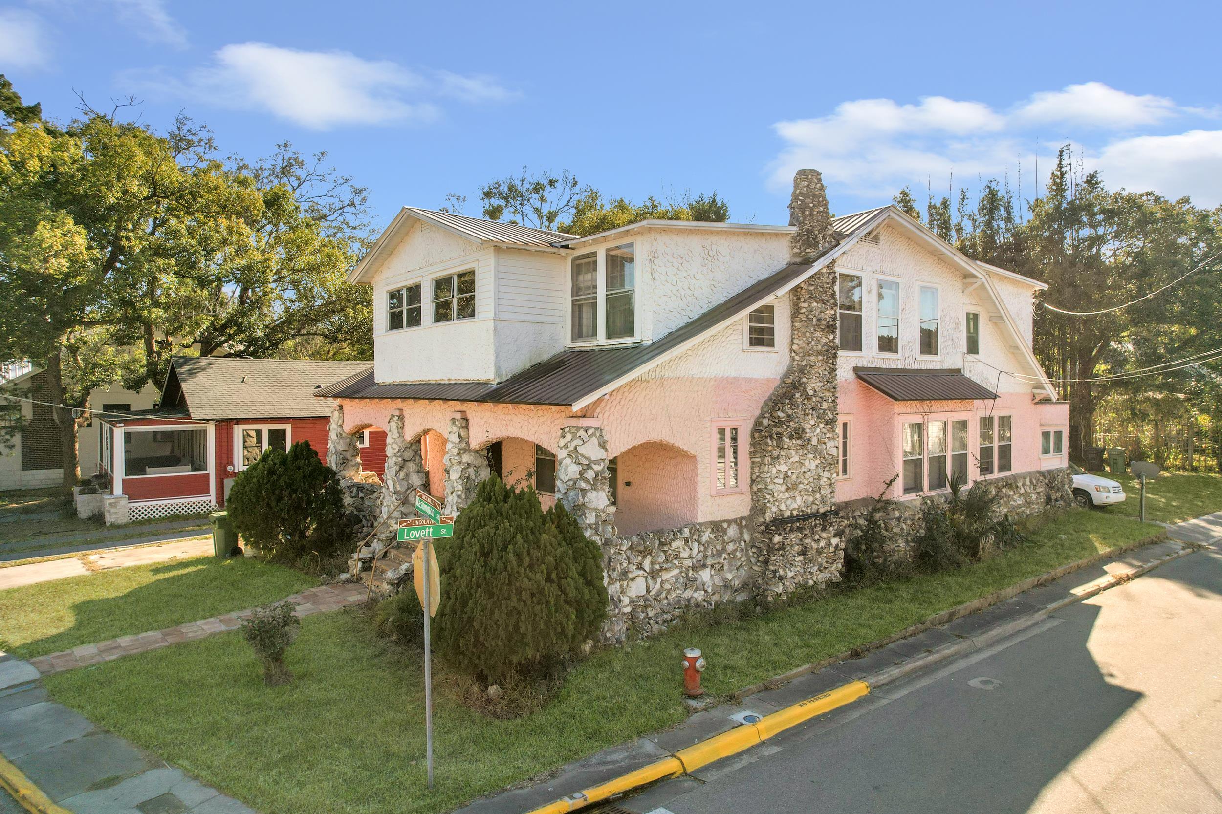 Image 2 of 41 For 134 Washington St