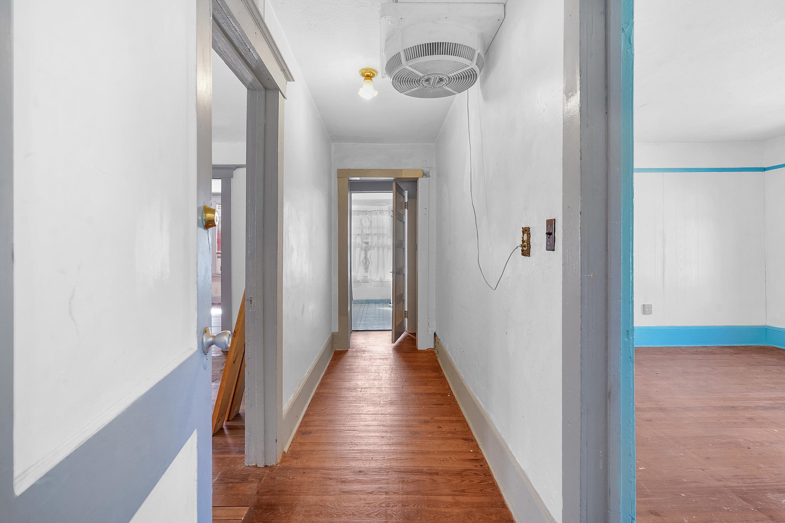 Image 24 of 41 For 134 Washington St