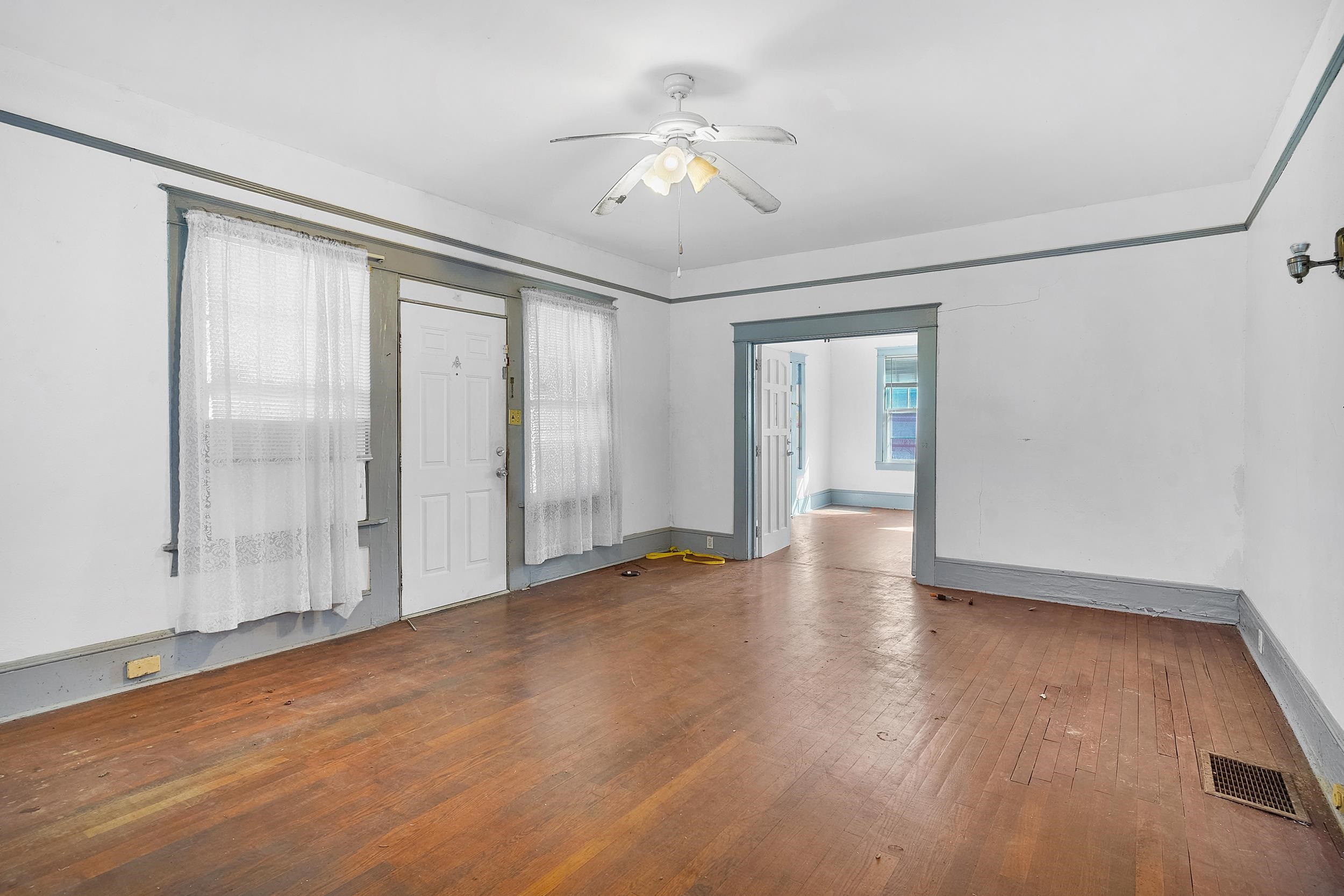 Image 9 of 41 For 134 Washington St