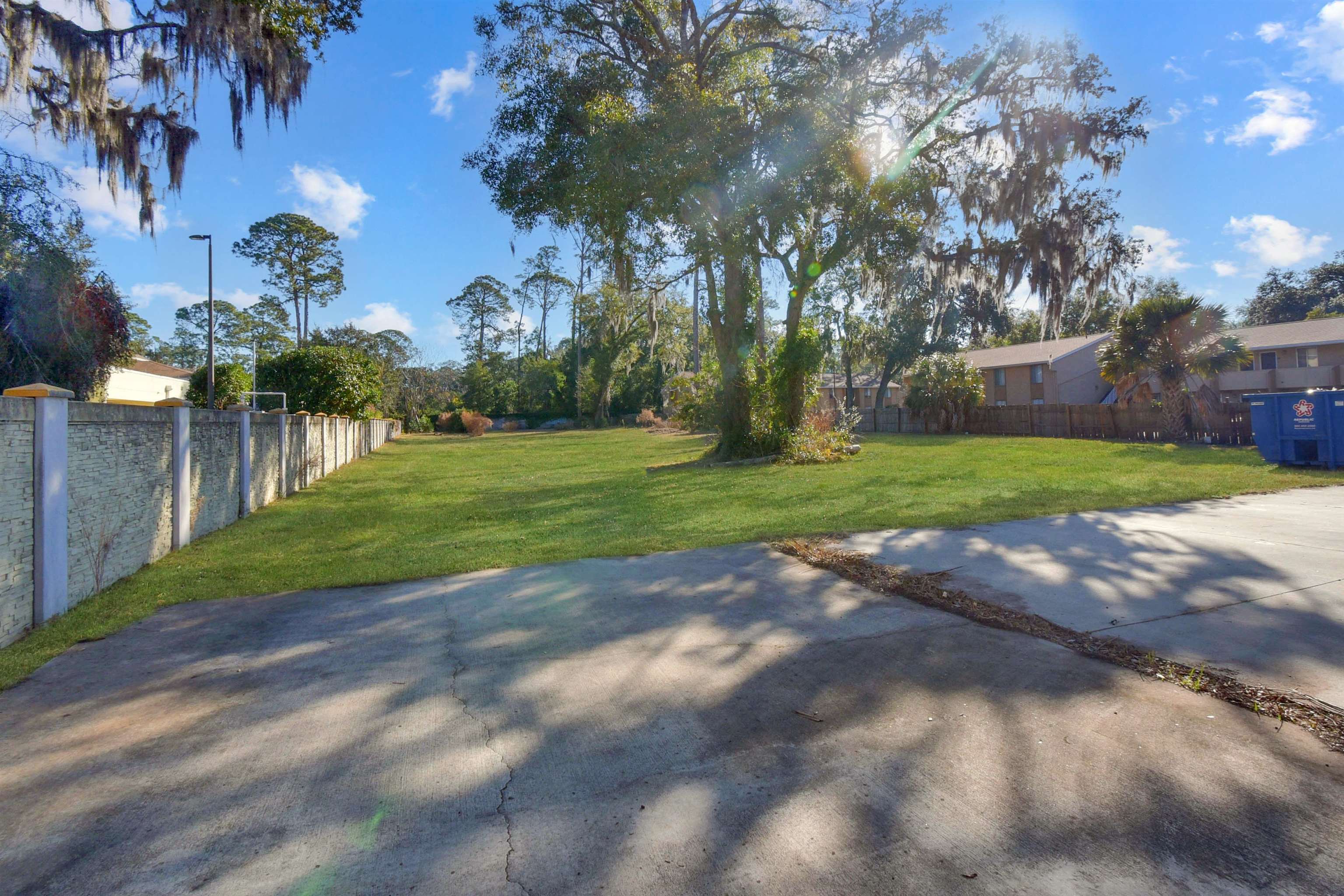 Image 11 of 16 For 5953 Roosevelt Blvd