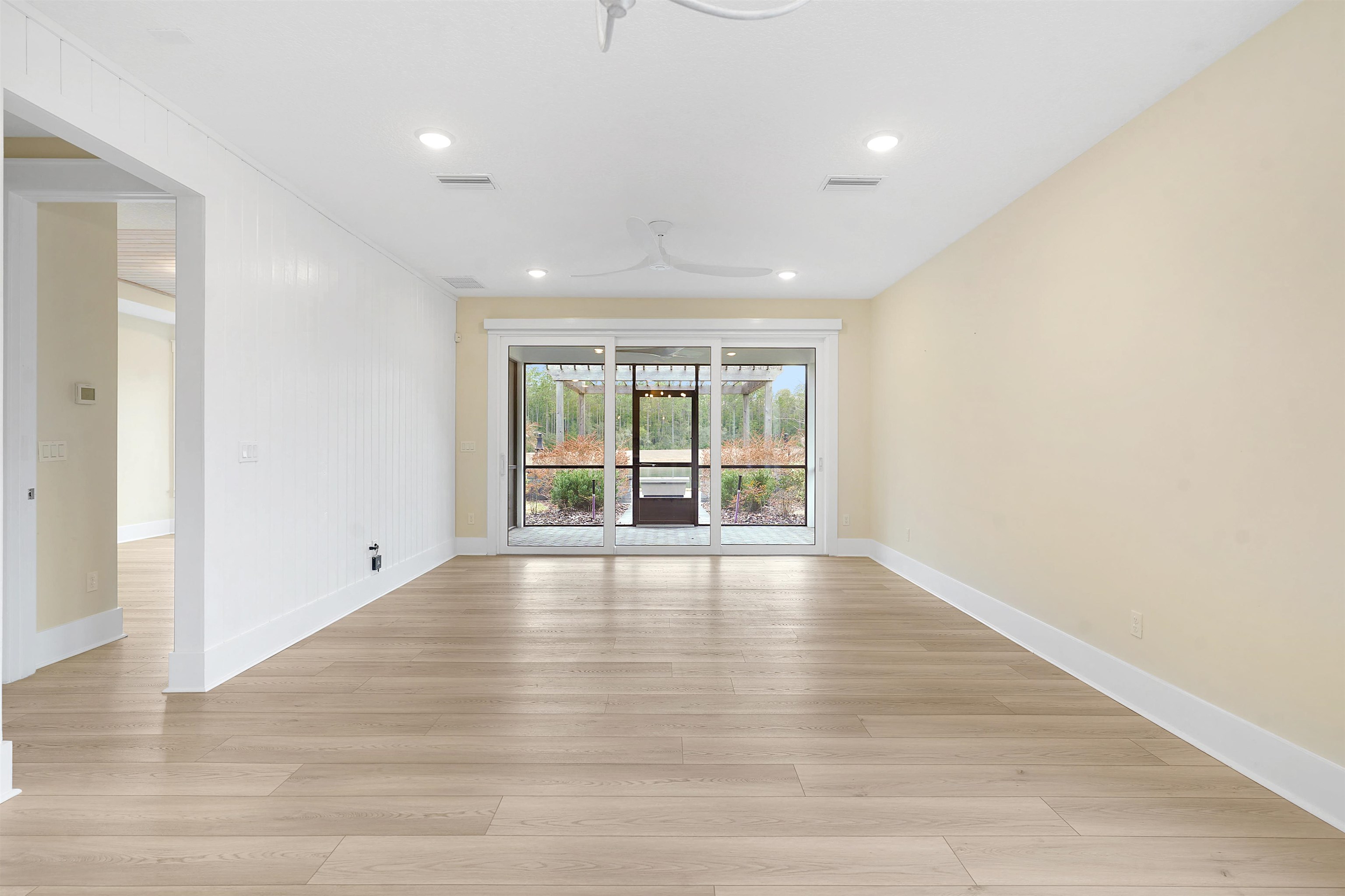 Image 2 of 57 For 46 Settlers Landing Dr