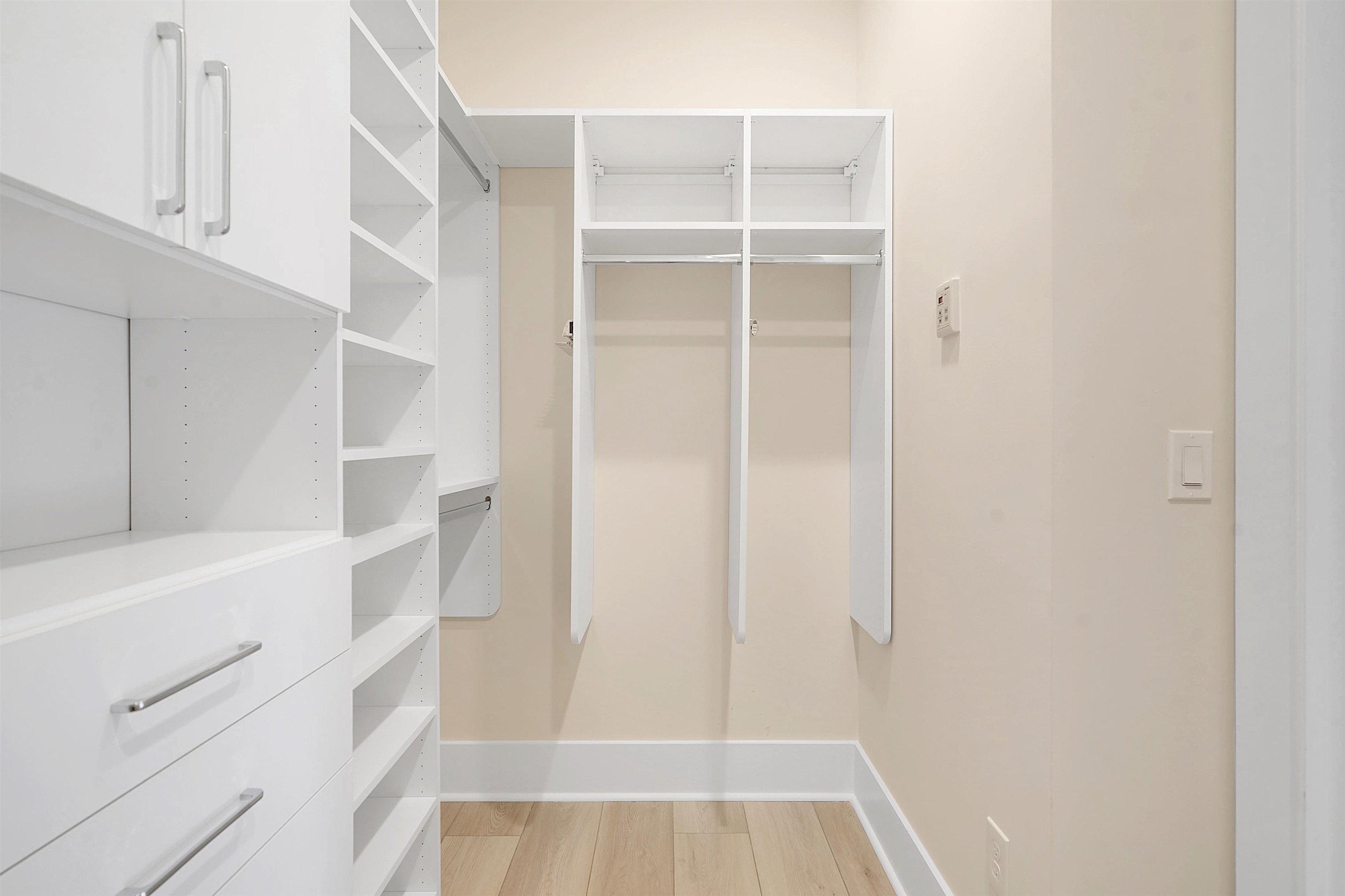 Image 22 of 57 For 46 Settlers Landing Dr