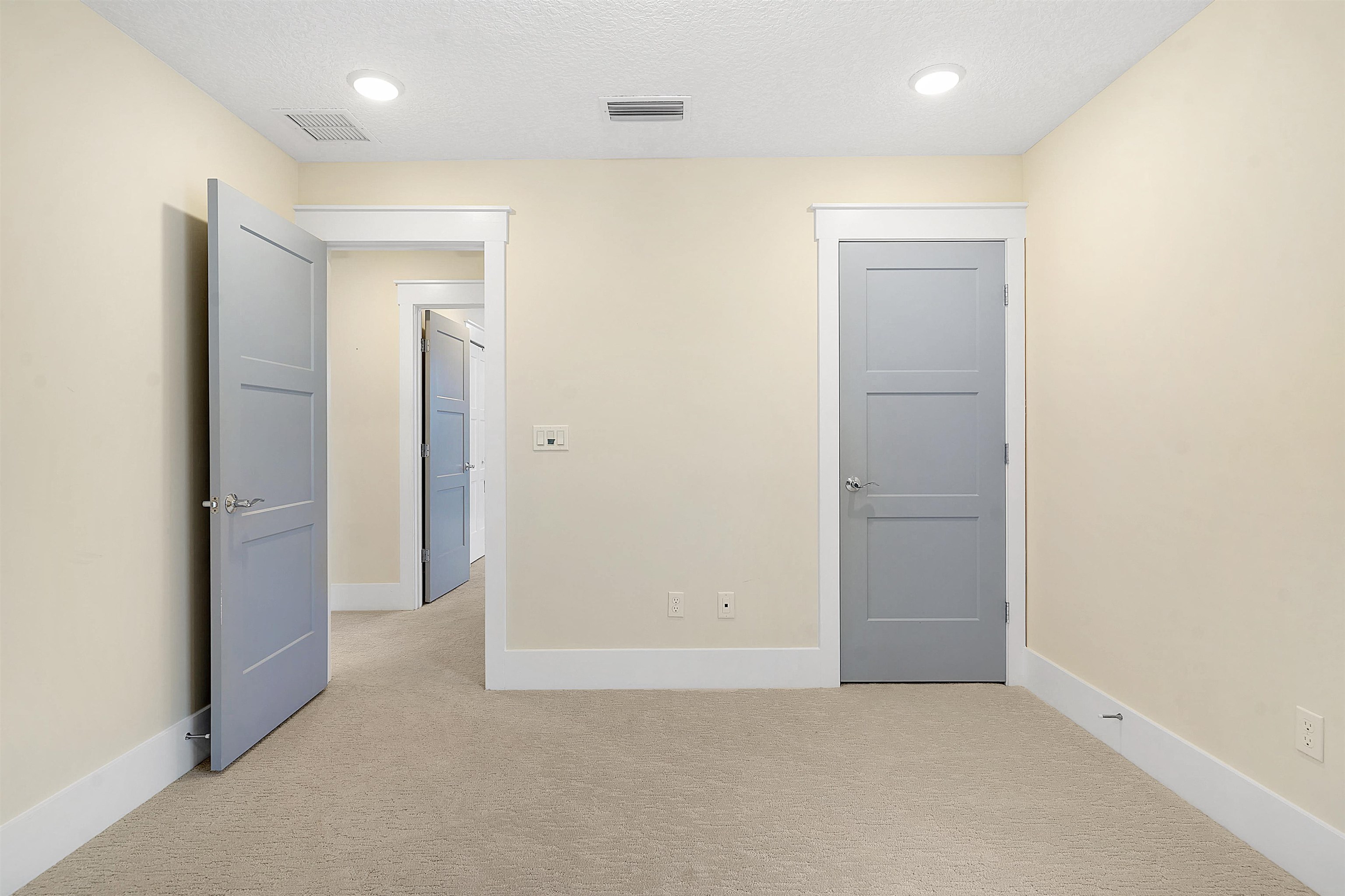 Image 31 of 57 For 46 Settlers Landing Dr