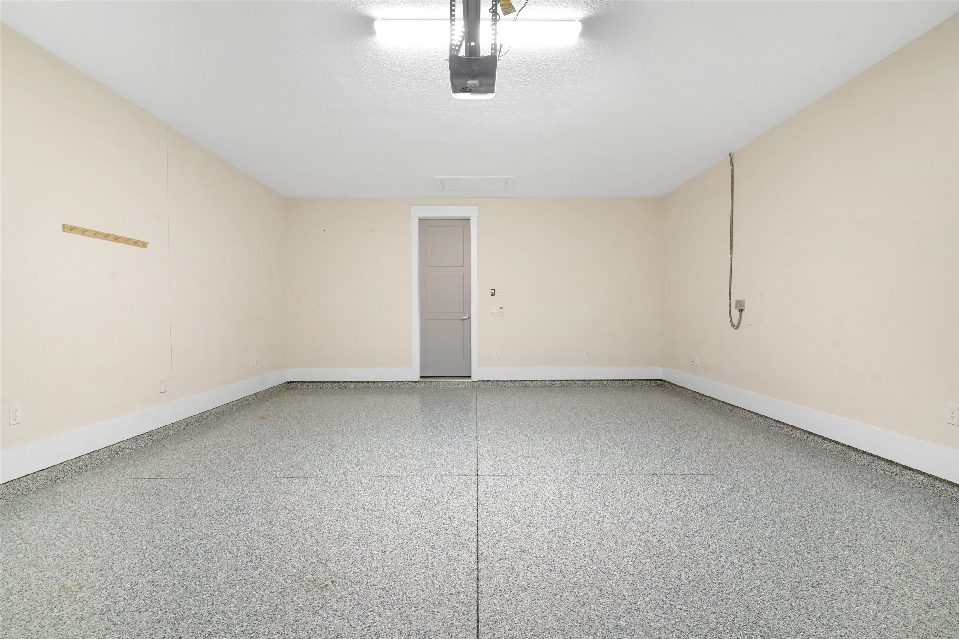 Image 37 of 57 For 46 Settlers Landing Dr