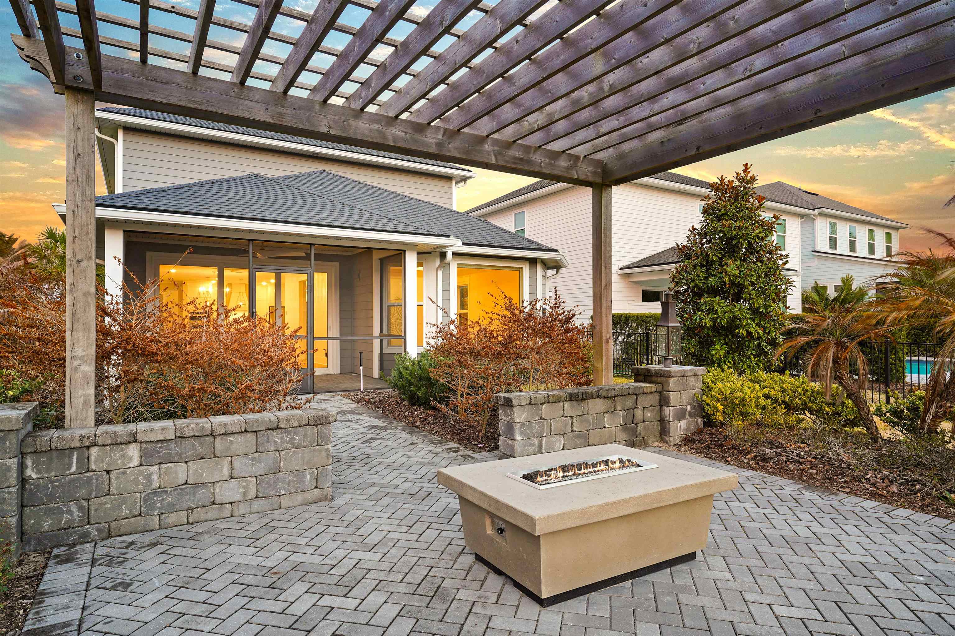 Image 41 of 57 For 46 Settlers Landing Dr