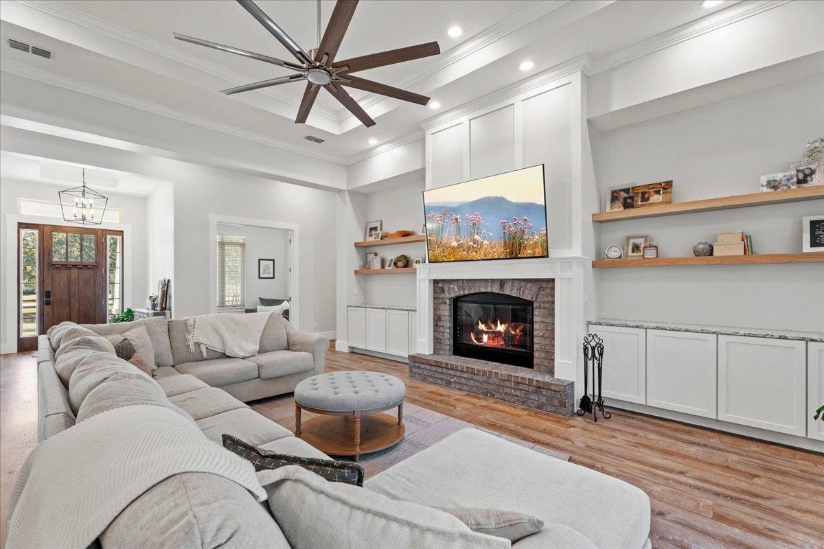 Image 11 of 92 For 47 Cannondale Ln