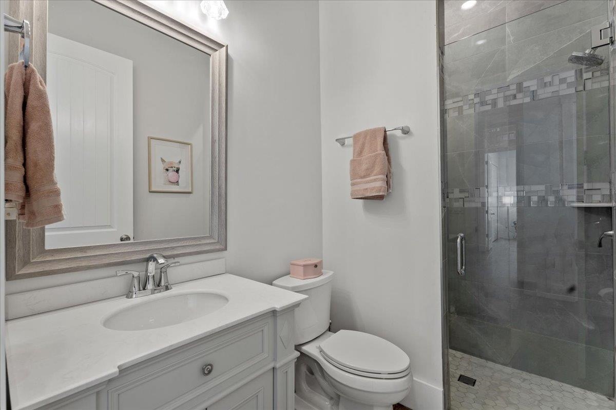 Image 40 of 92 For 47 Cannondale Ln