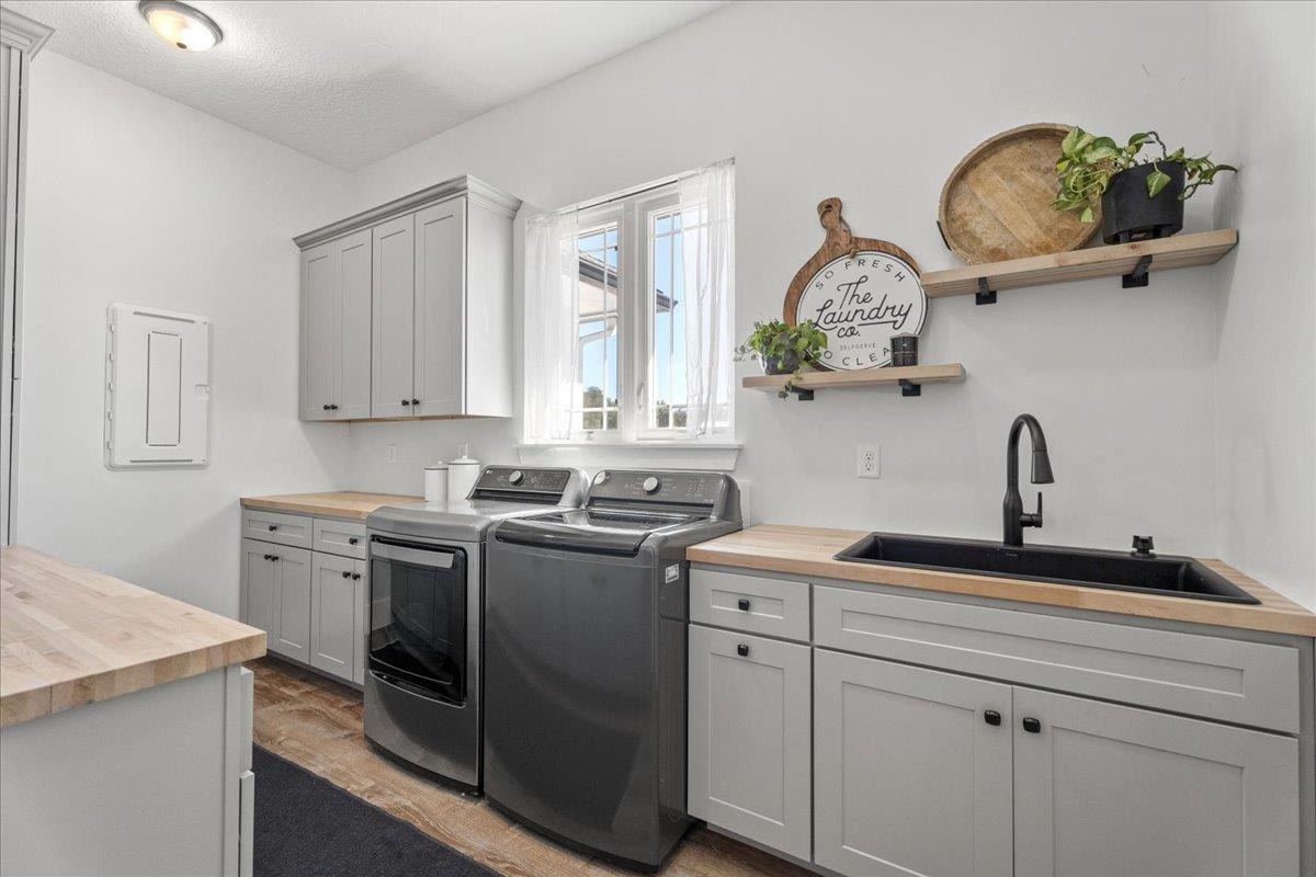 Image 41 of 92 For 47 Cannondale Ln