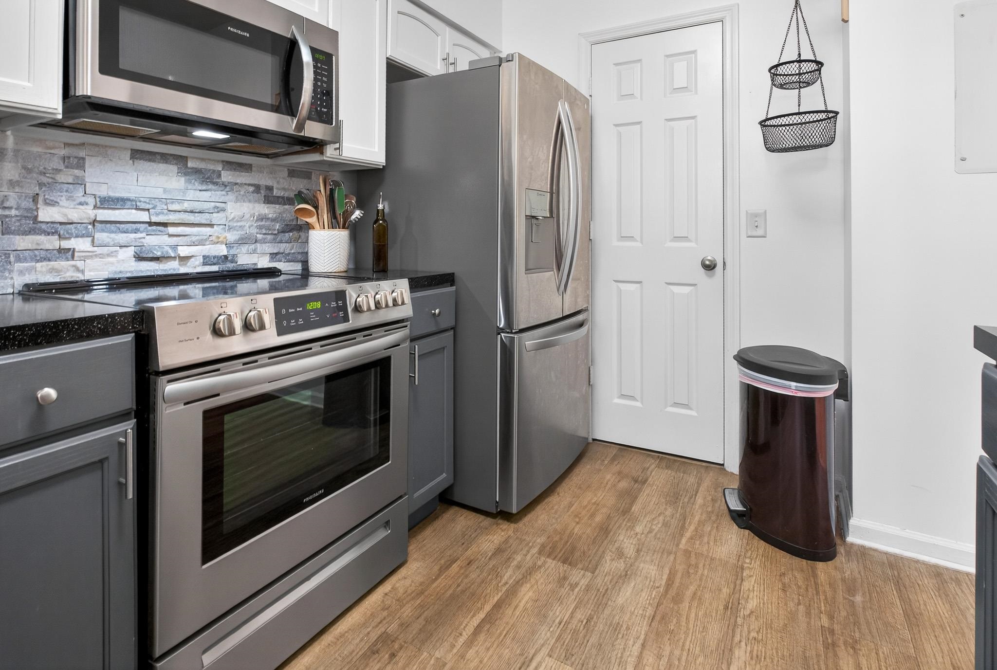 Image 11 of 46 For 2305 Wood Hill Pl  2305