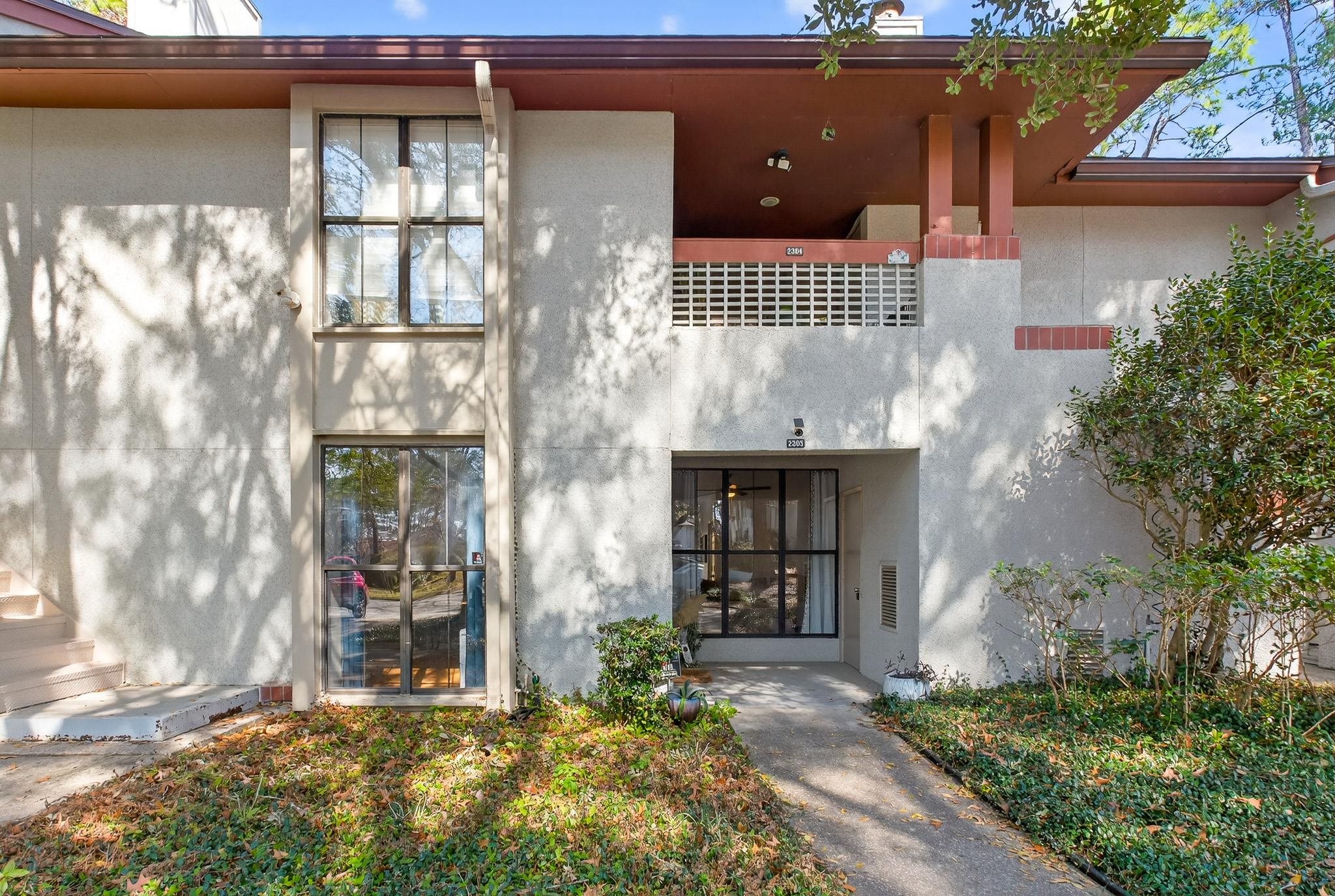 Image 12 of 46 For 2305 Wood Hill Pl  2305