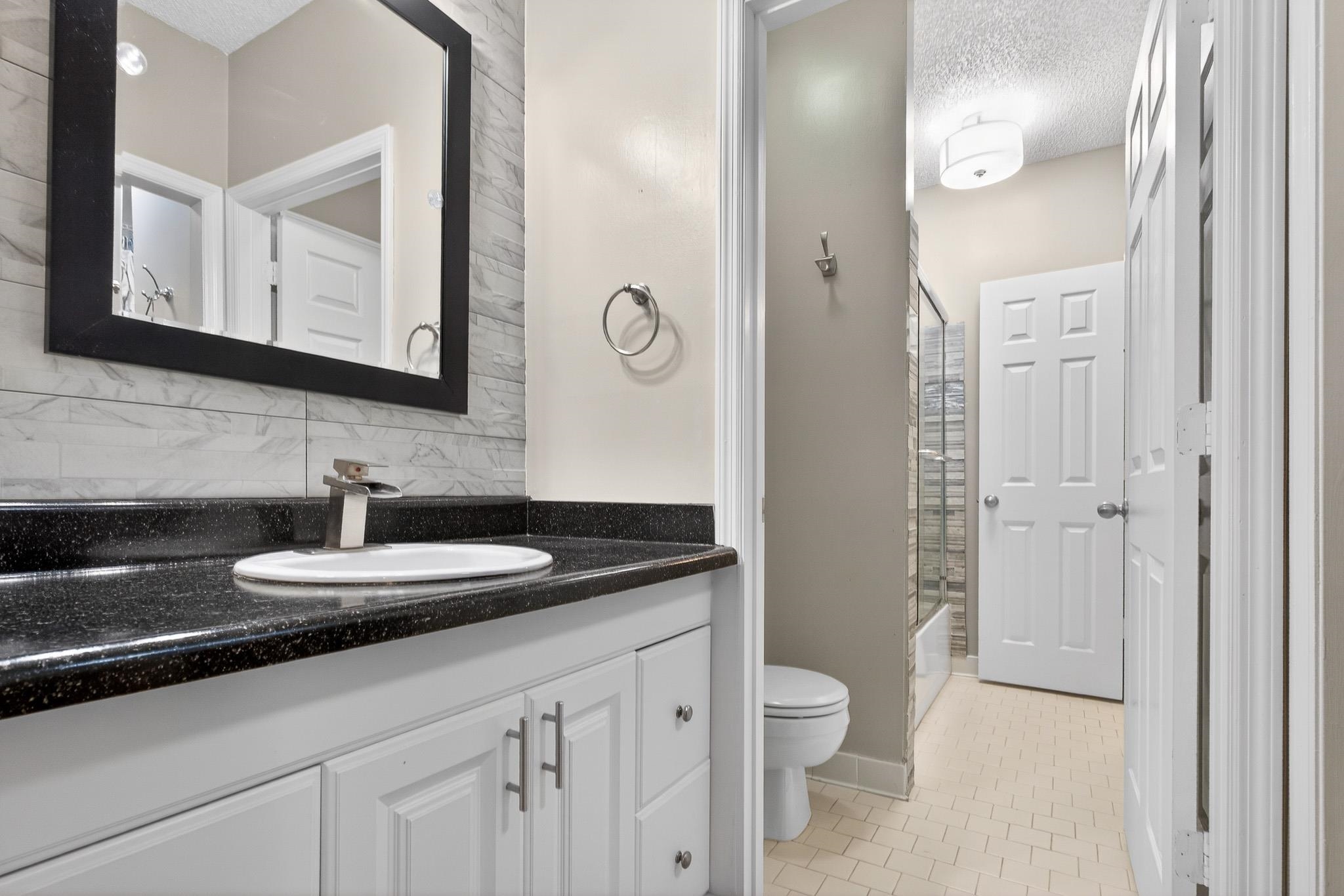 Image 20 of 46 For 2305 Wood Hill Pl  2305