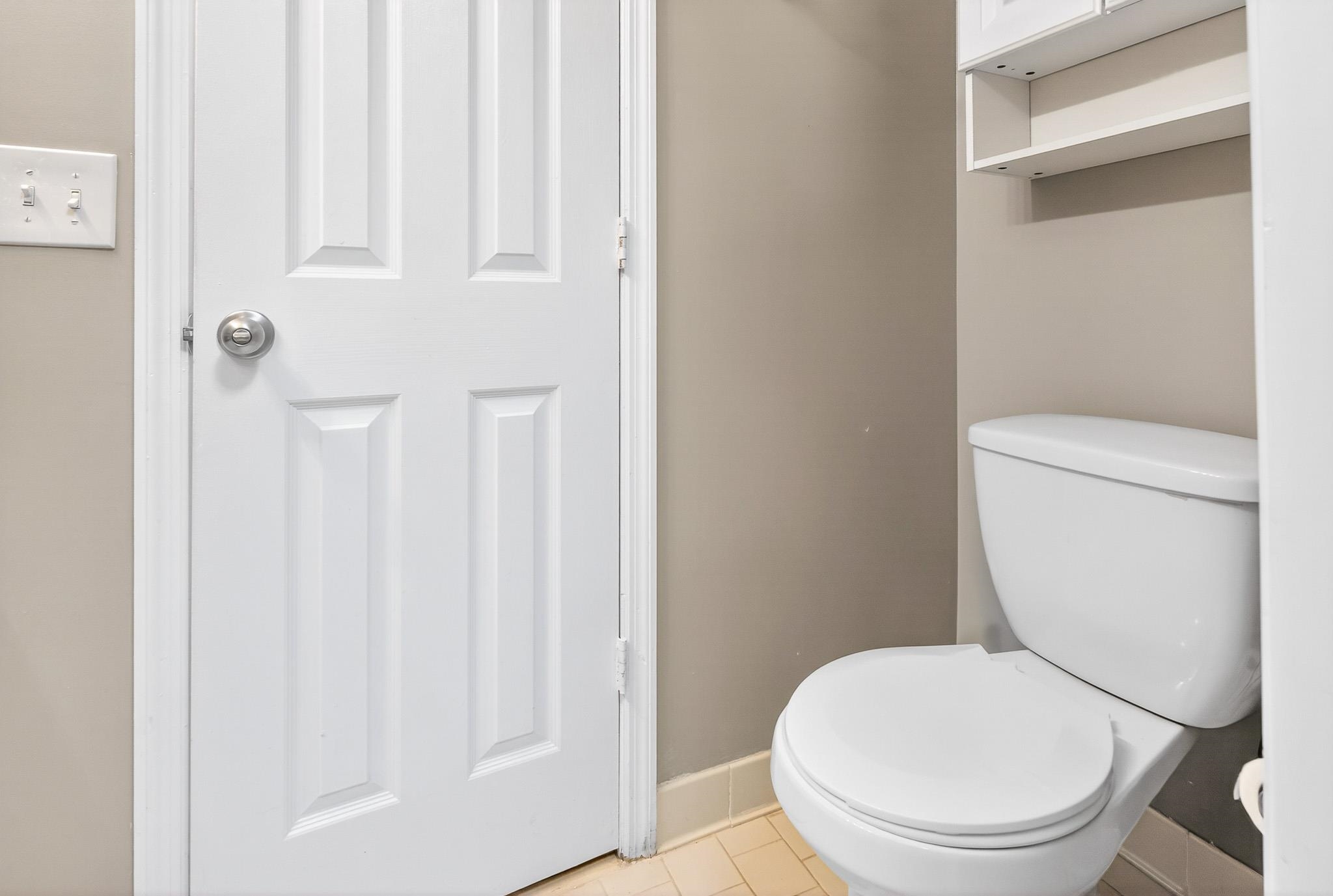 Image 23 of 46 For 2305 Wood Hill Pl  2305