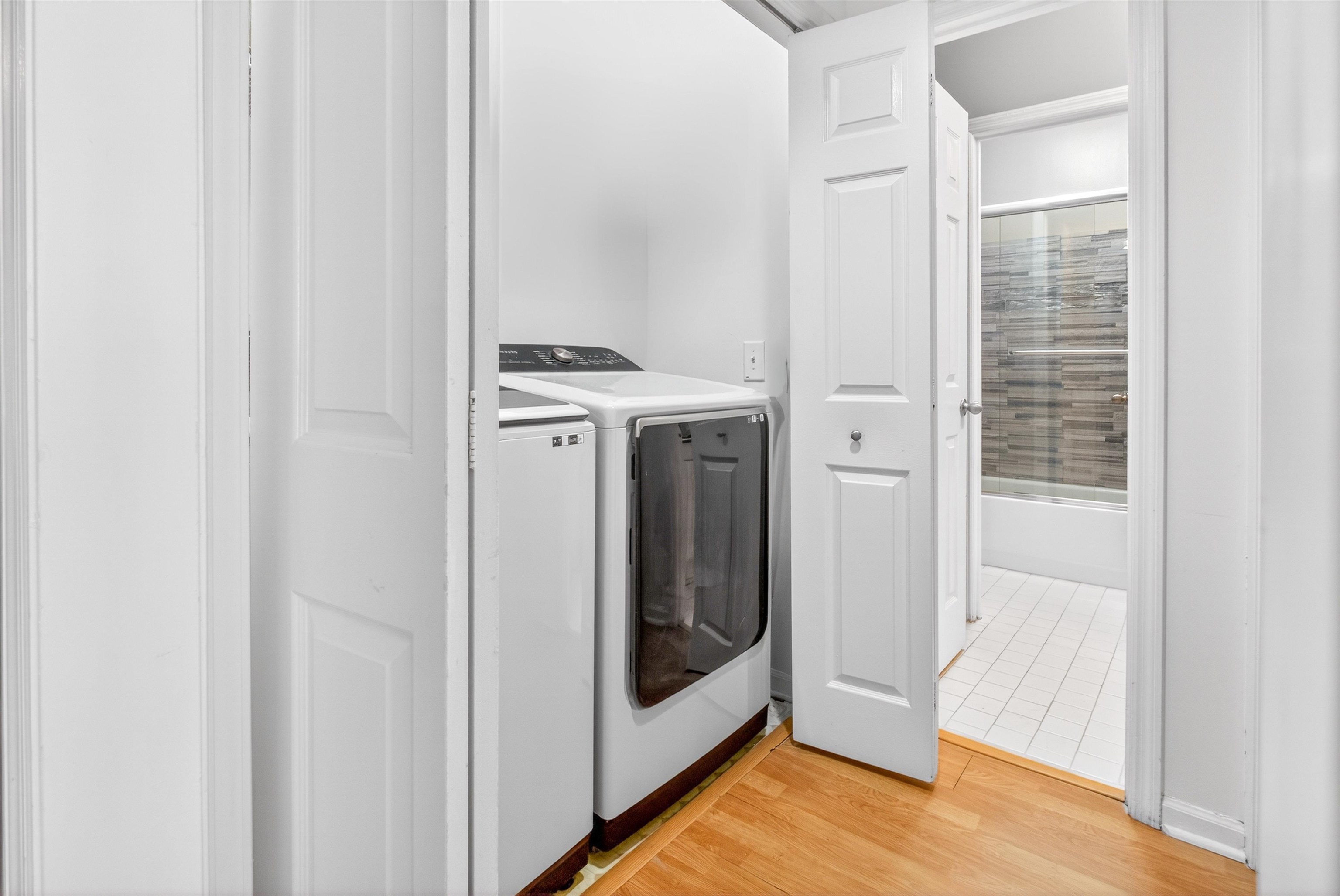 Image 25 of 46 For 2305 Wood Hill Pl  2305