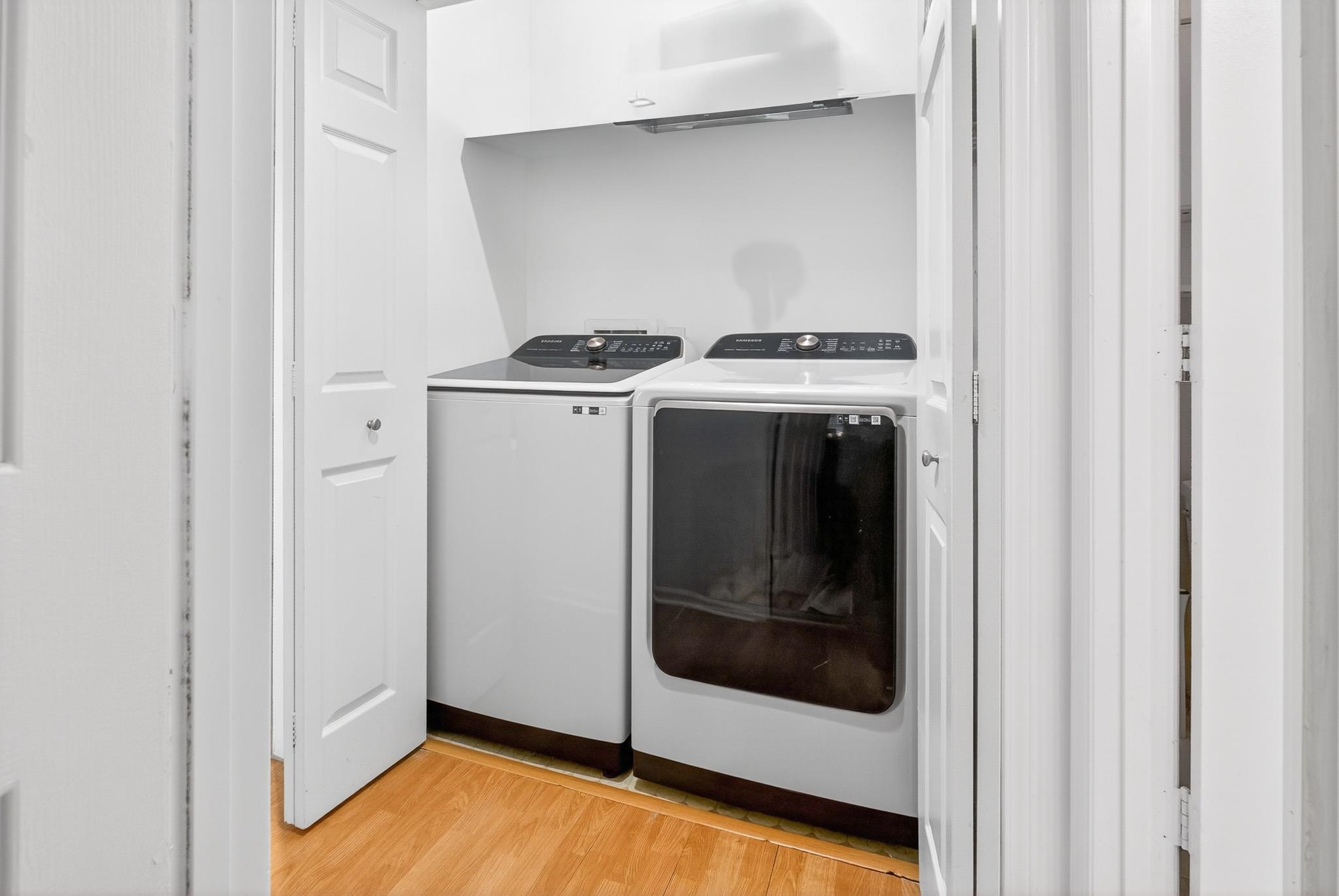 Image 26 of 46 For 2305 Wood Hill Pl  2305