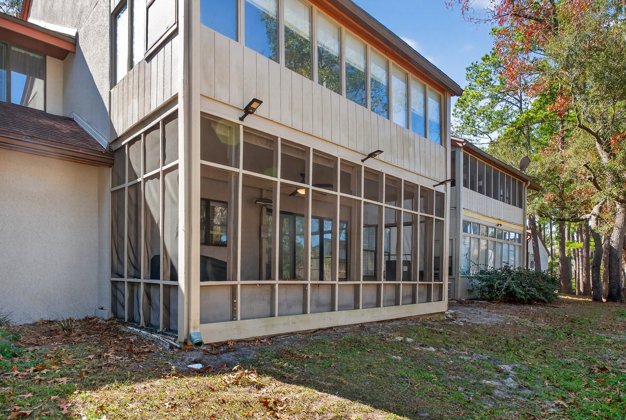 Image 29 of 46 For 2305 Wood Hill Pl  2305