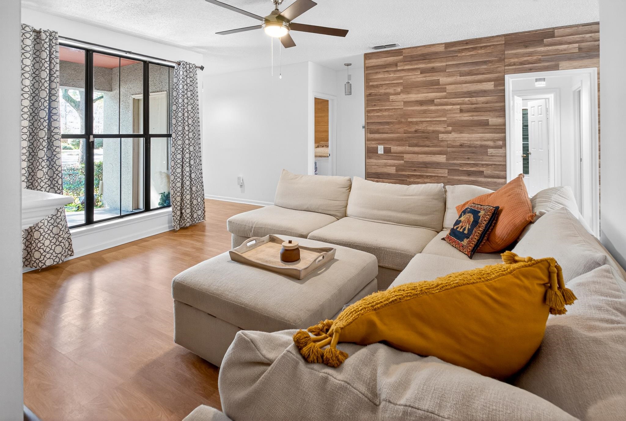 Image 4 of 46 For 2305 Wood Hill Pl  2305