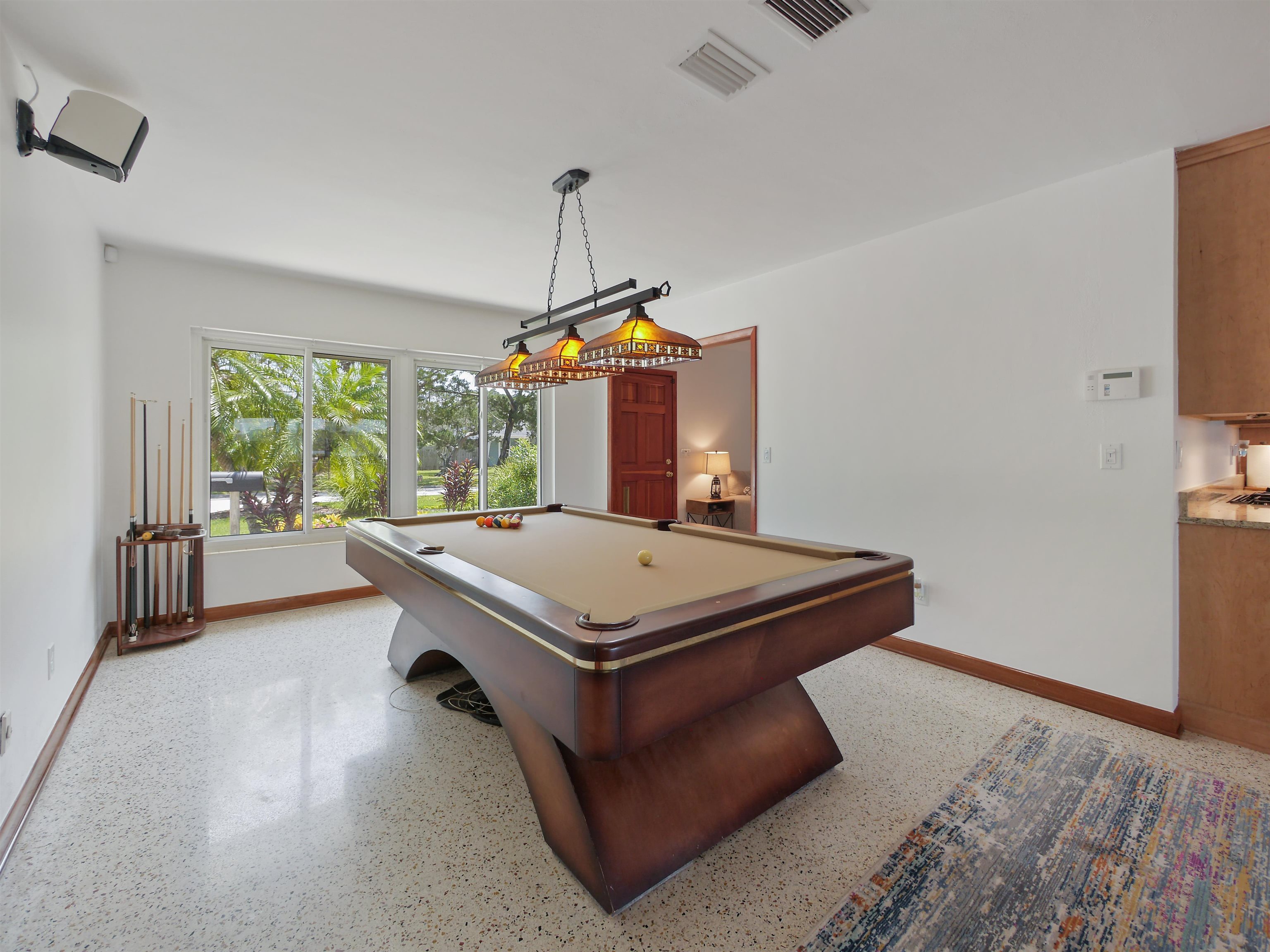 Image 14 of 62 For 205 Coquina Ave