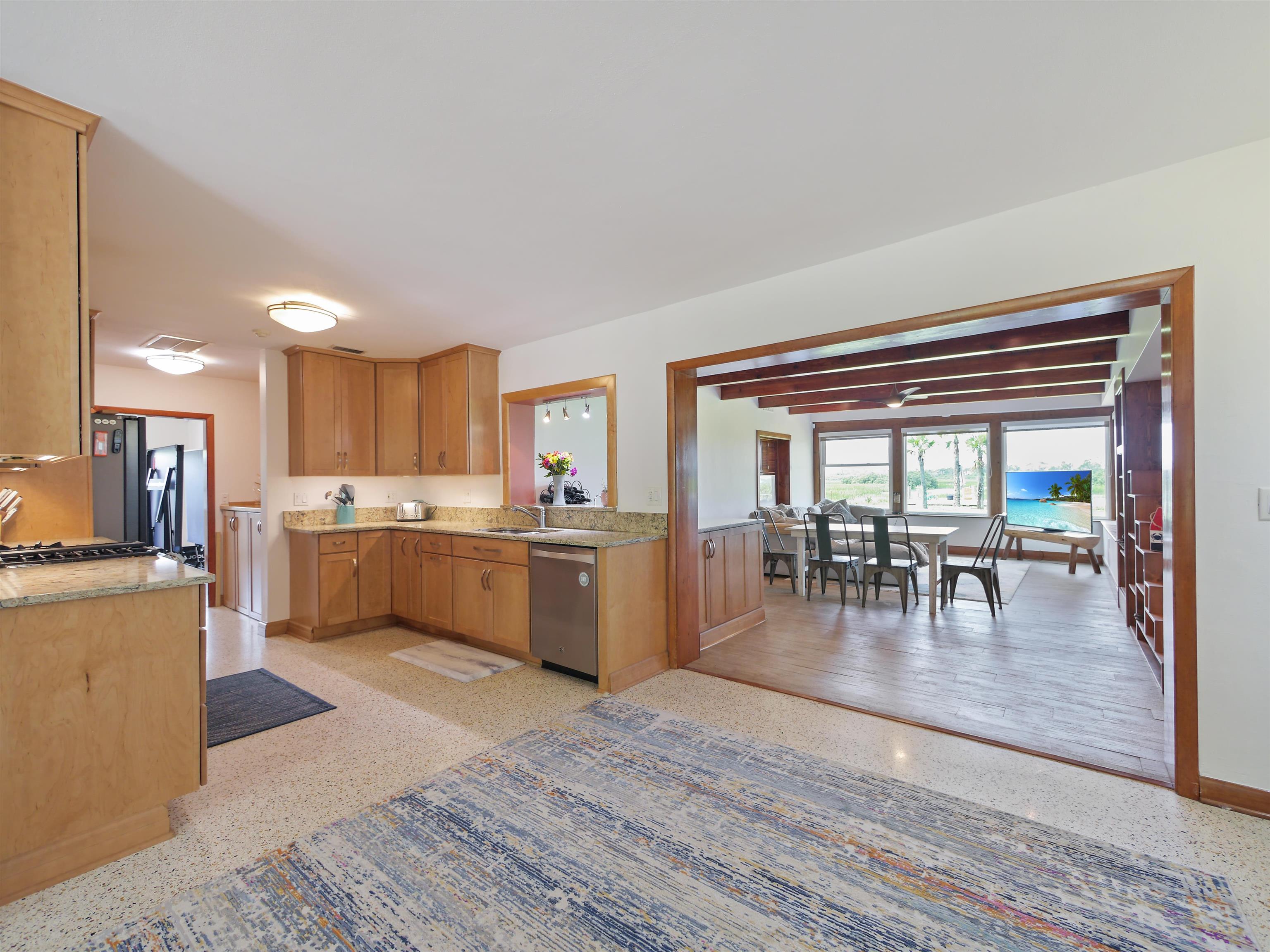 Image 19 of 62 For 205 Coquina Ave