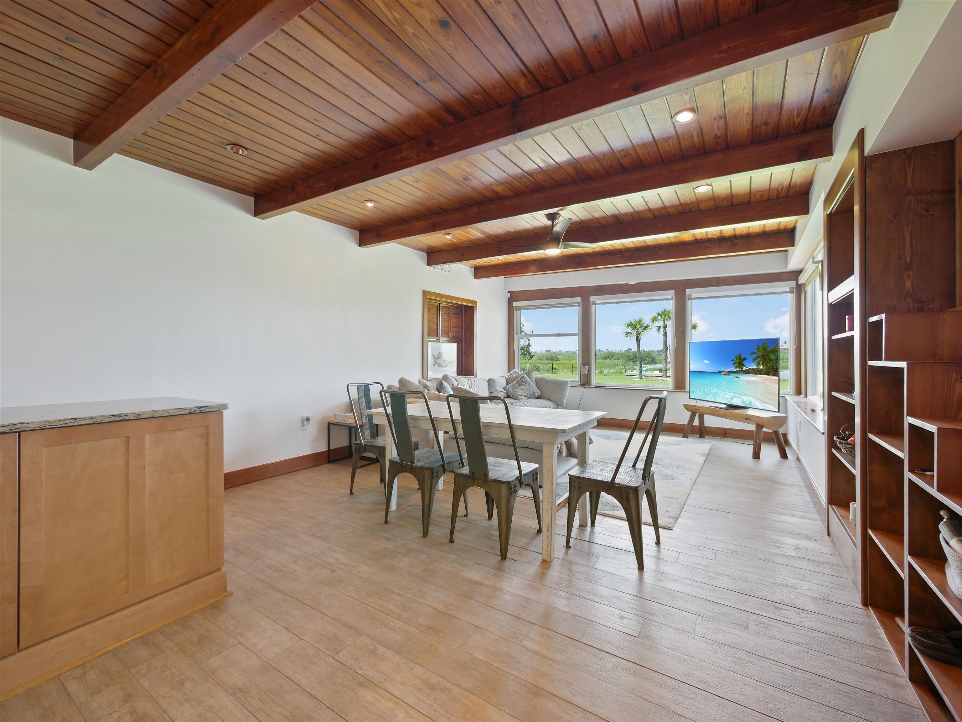 Image 20 of 62 For 205 Coquina Ave