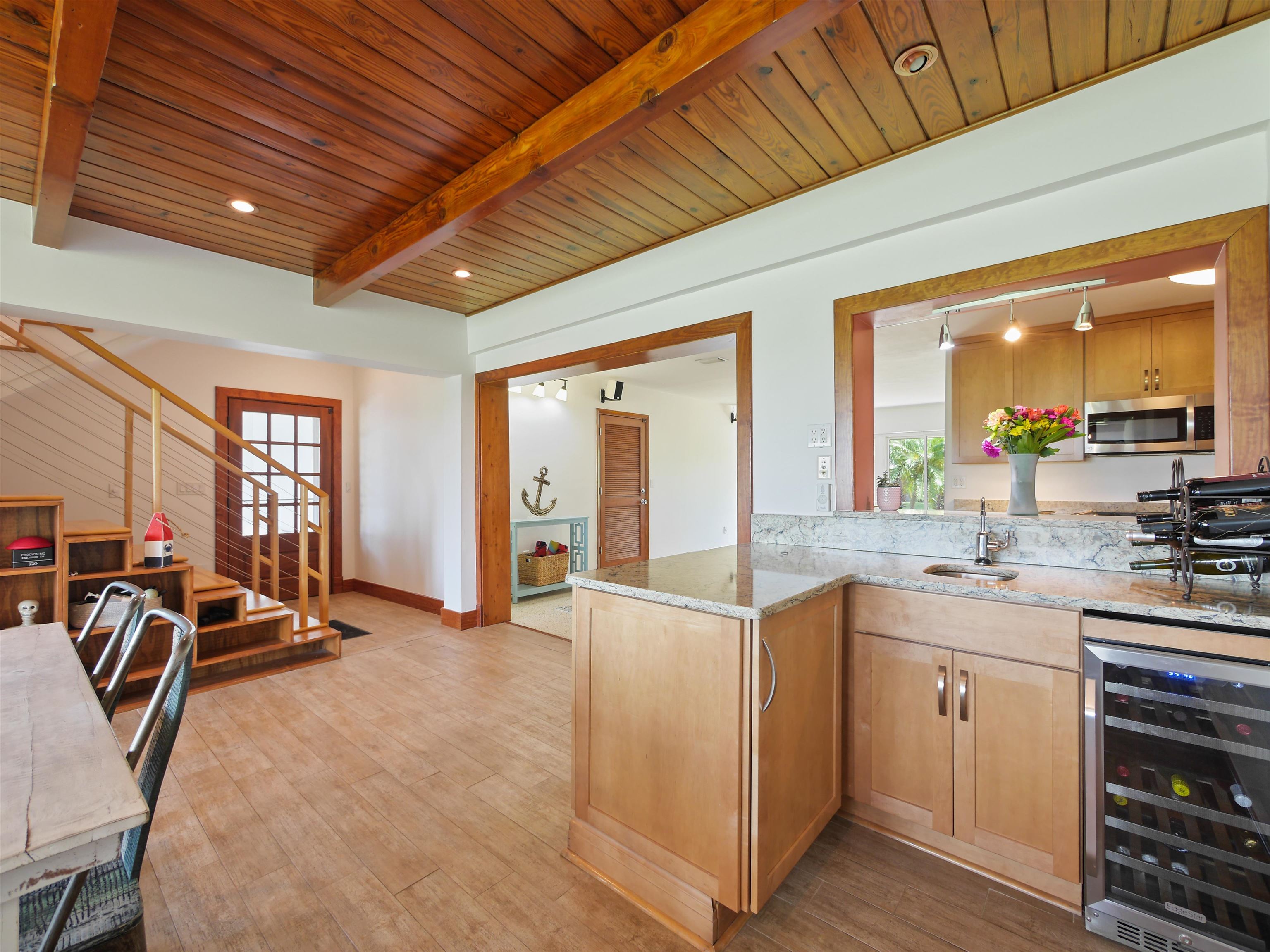 Image 21 of 62 For 205 Coquina Ave