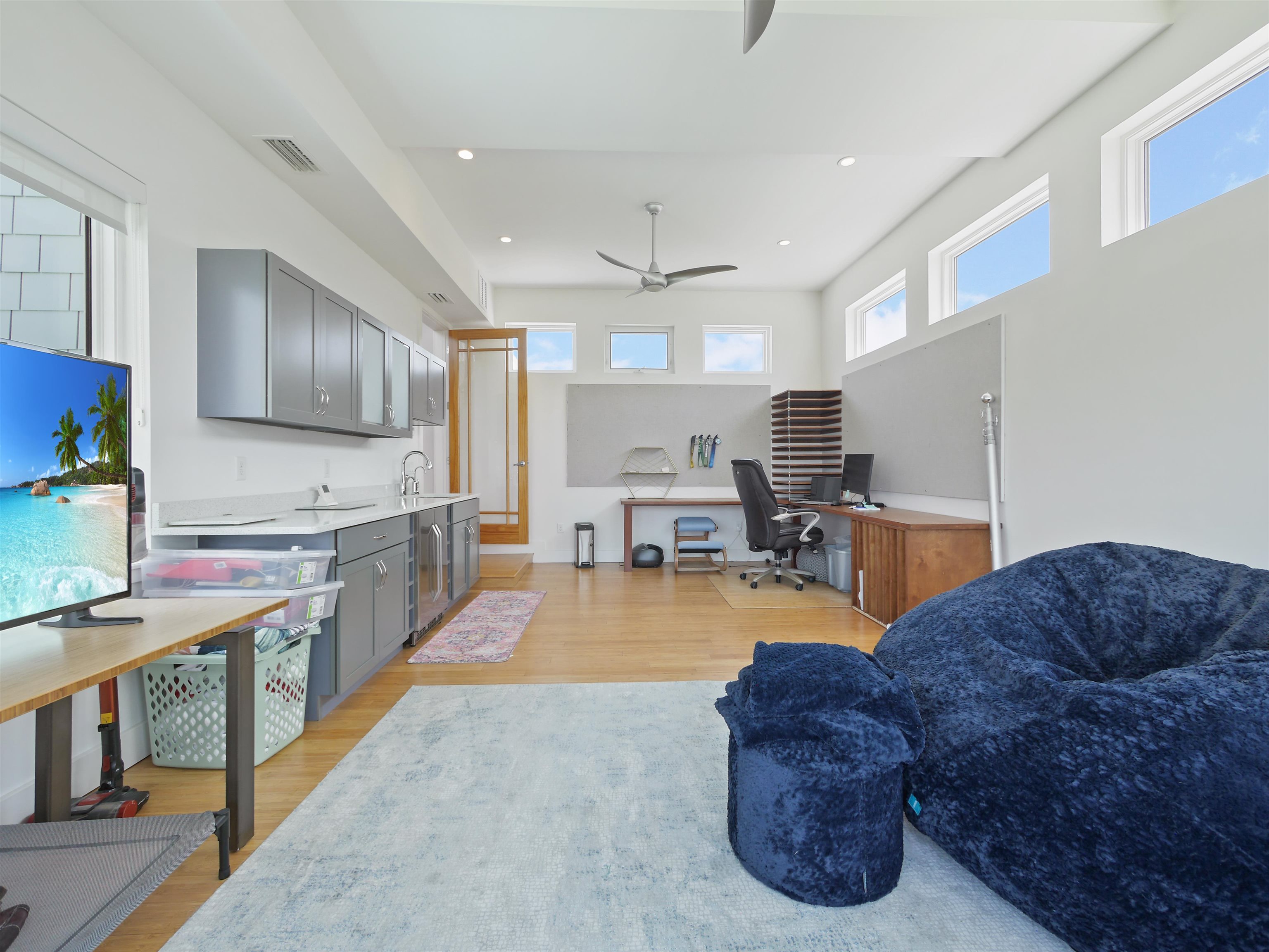 Image 32 of 62 For 205 Coquina Ave