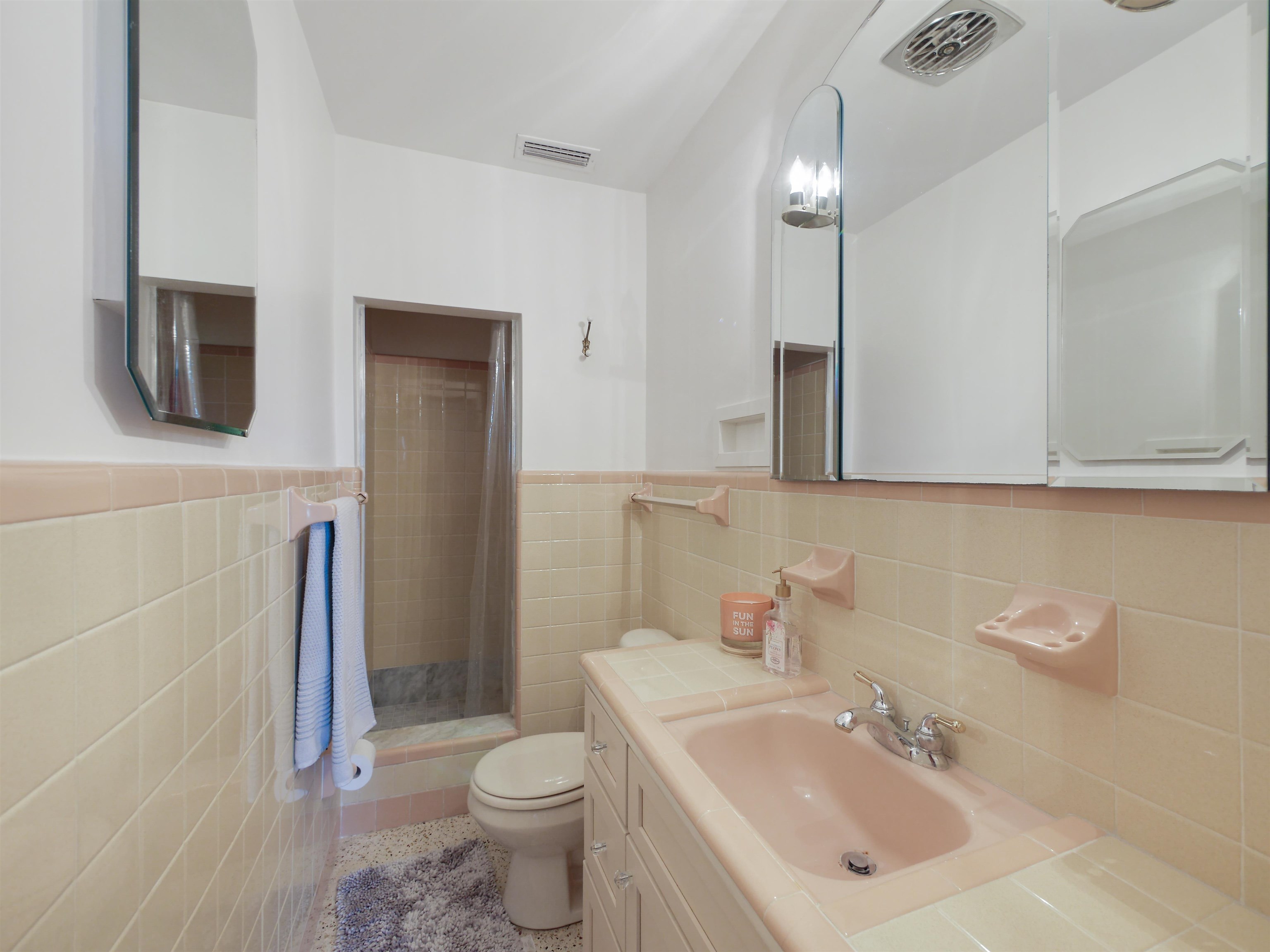 Image 44 of 62 For 205 Coquina Ave