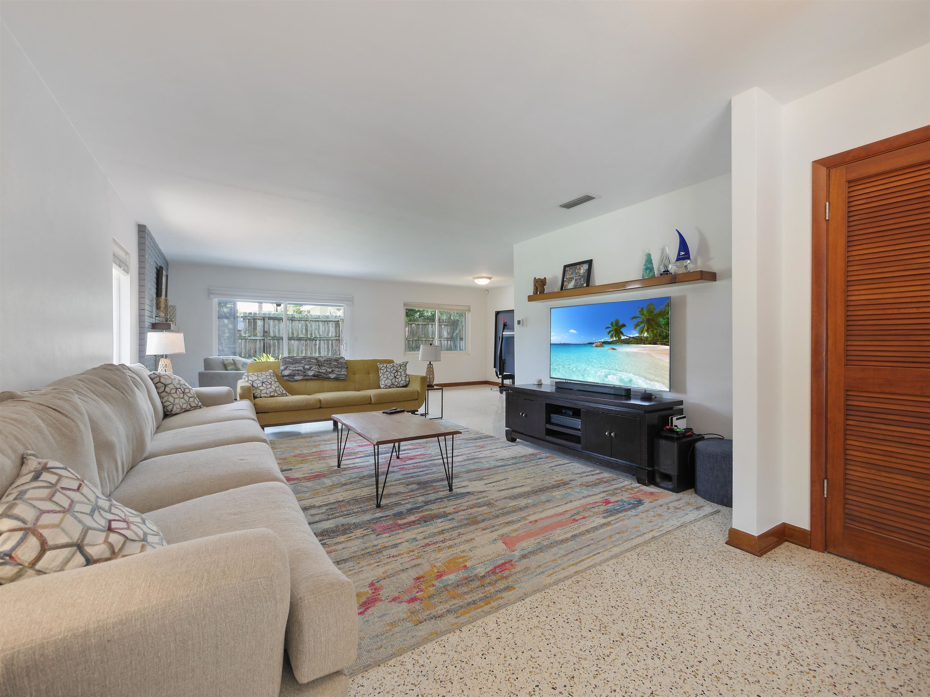 Image 9 of 62 For 205 Coquina Ave